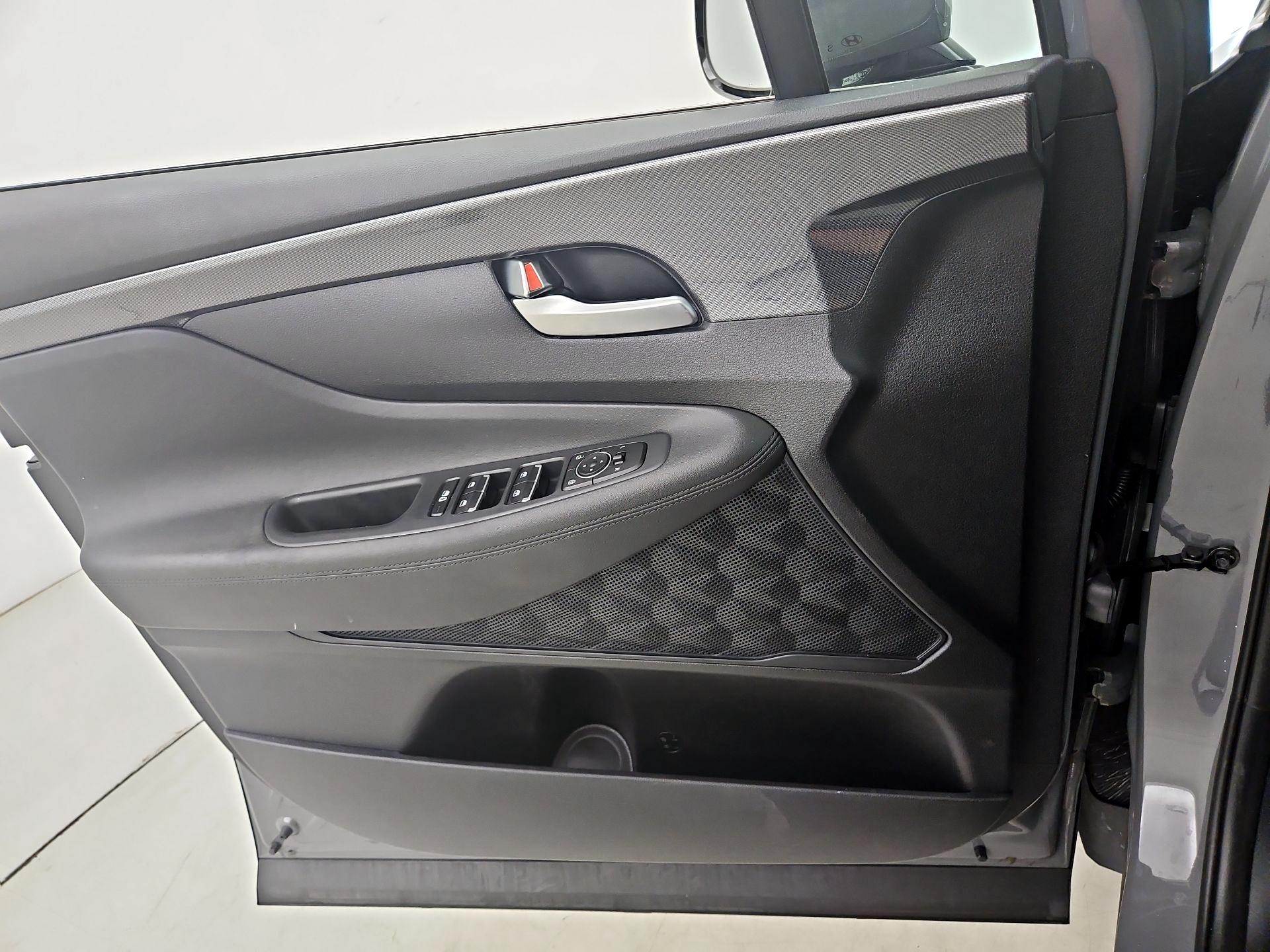 Thumbnail: 2023 Hyundai Santa Fe - 12