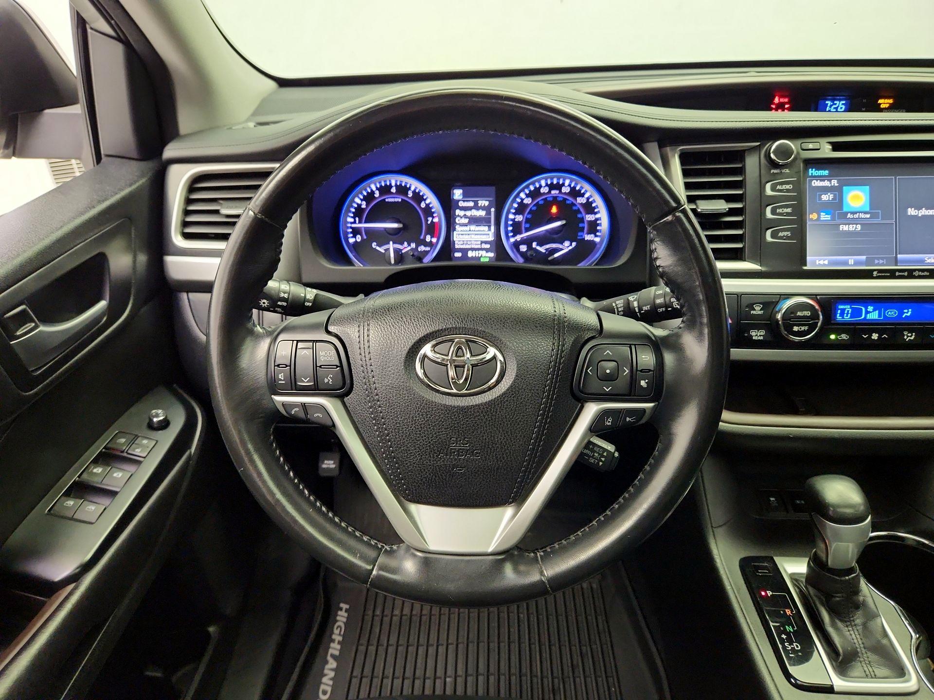 Thumbnail: 2018 Toyota Highlander - 10