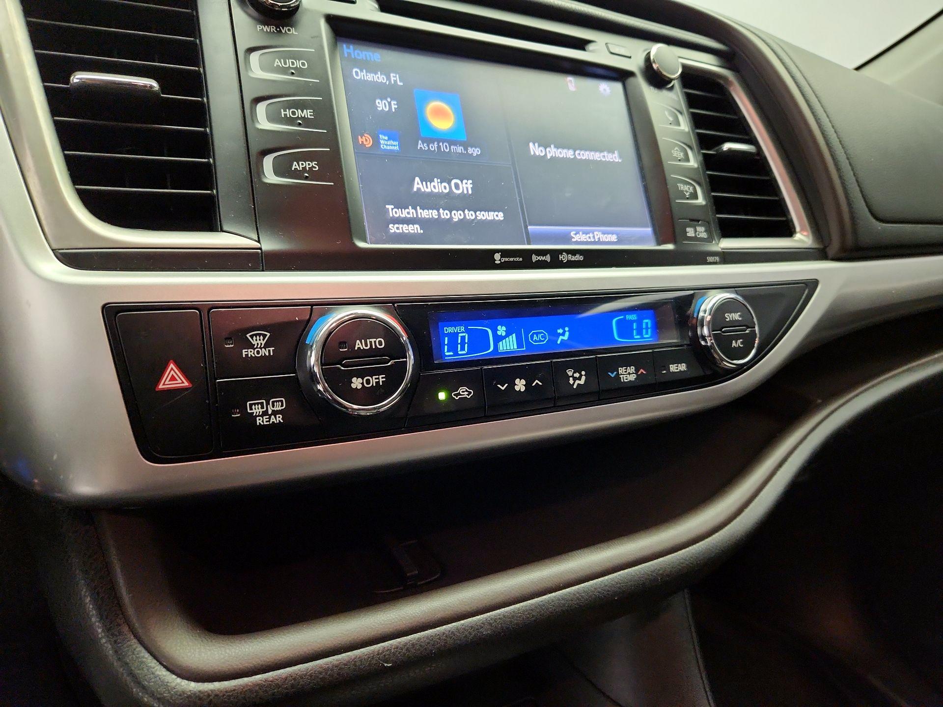 Thumbnail: 2018 Toyota Highlander - 16