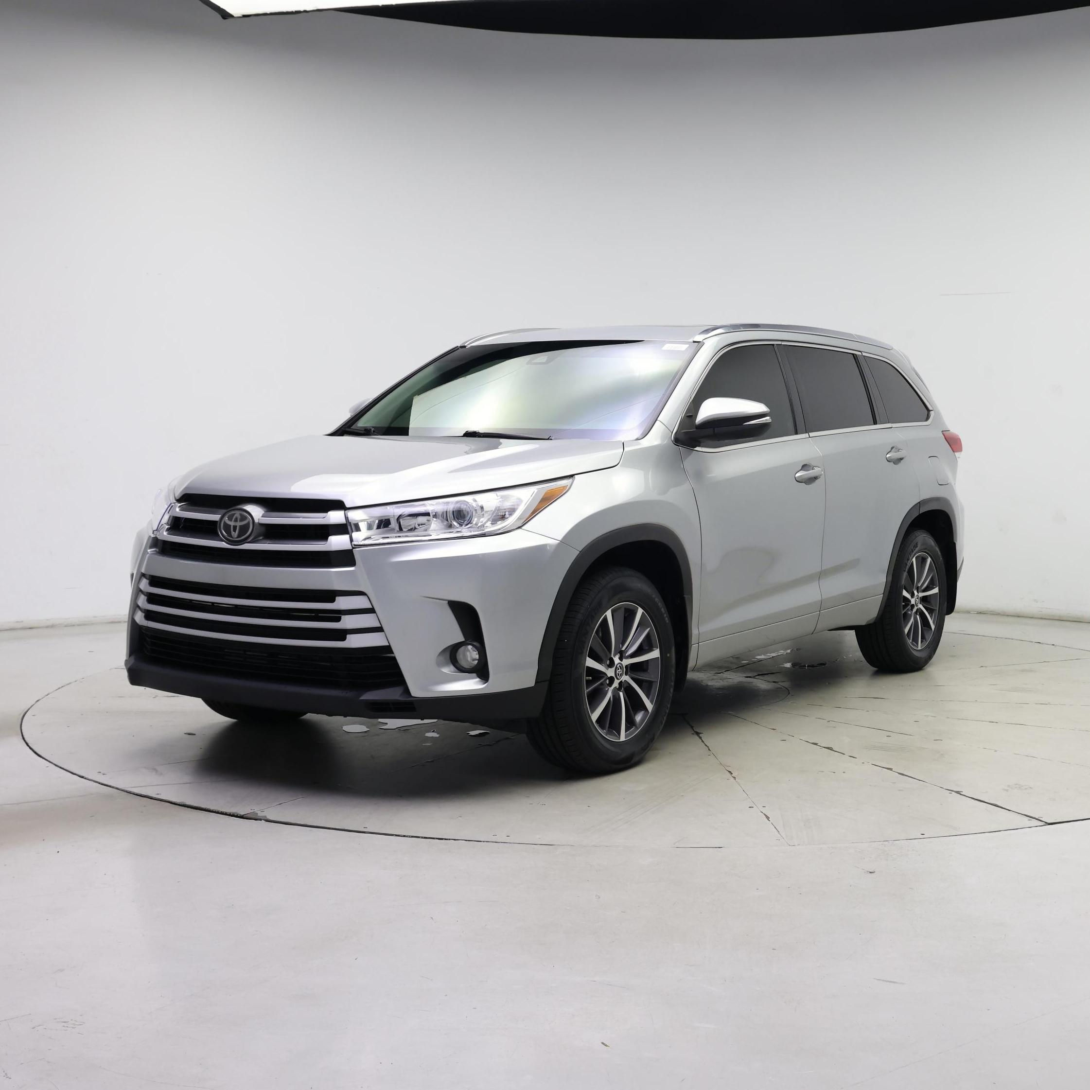 Thumbnail: 2018 Toyota Highlander - 4