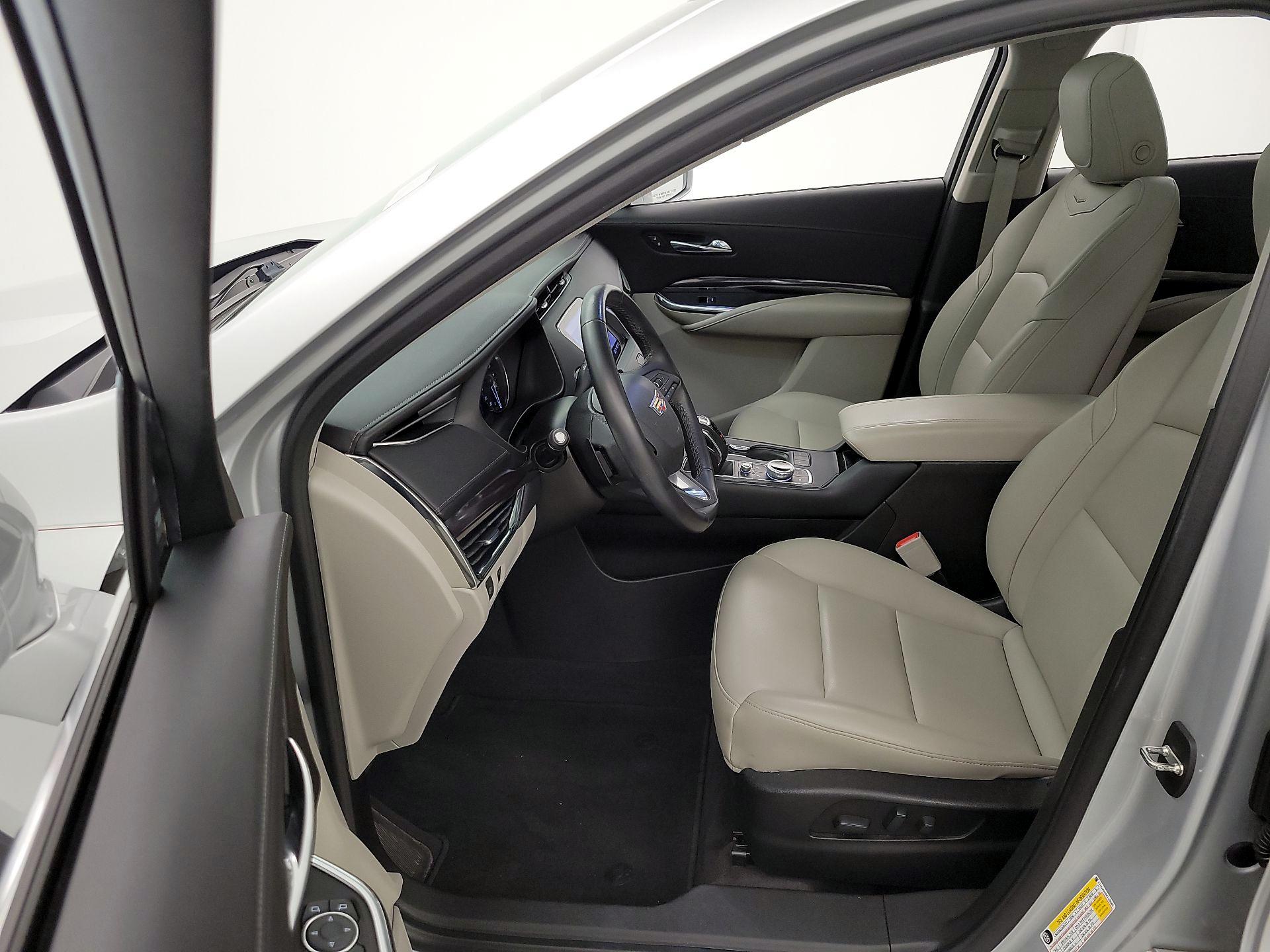 Thumbnail: 2019 Cadillac XT4 - 11