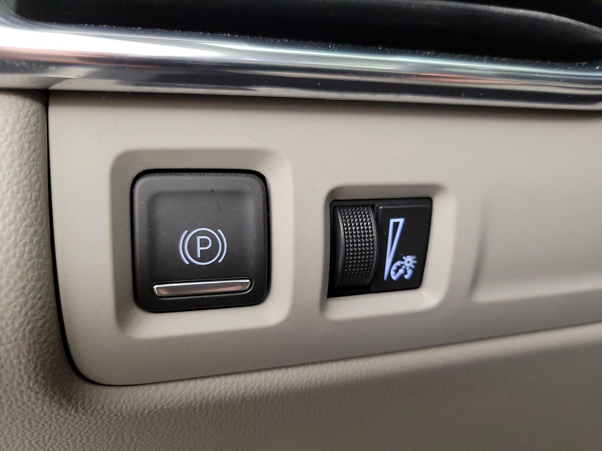 Thumbnail: 2019 Cadillac XT4 - 13
