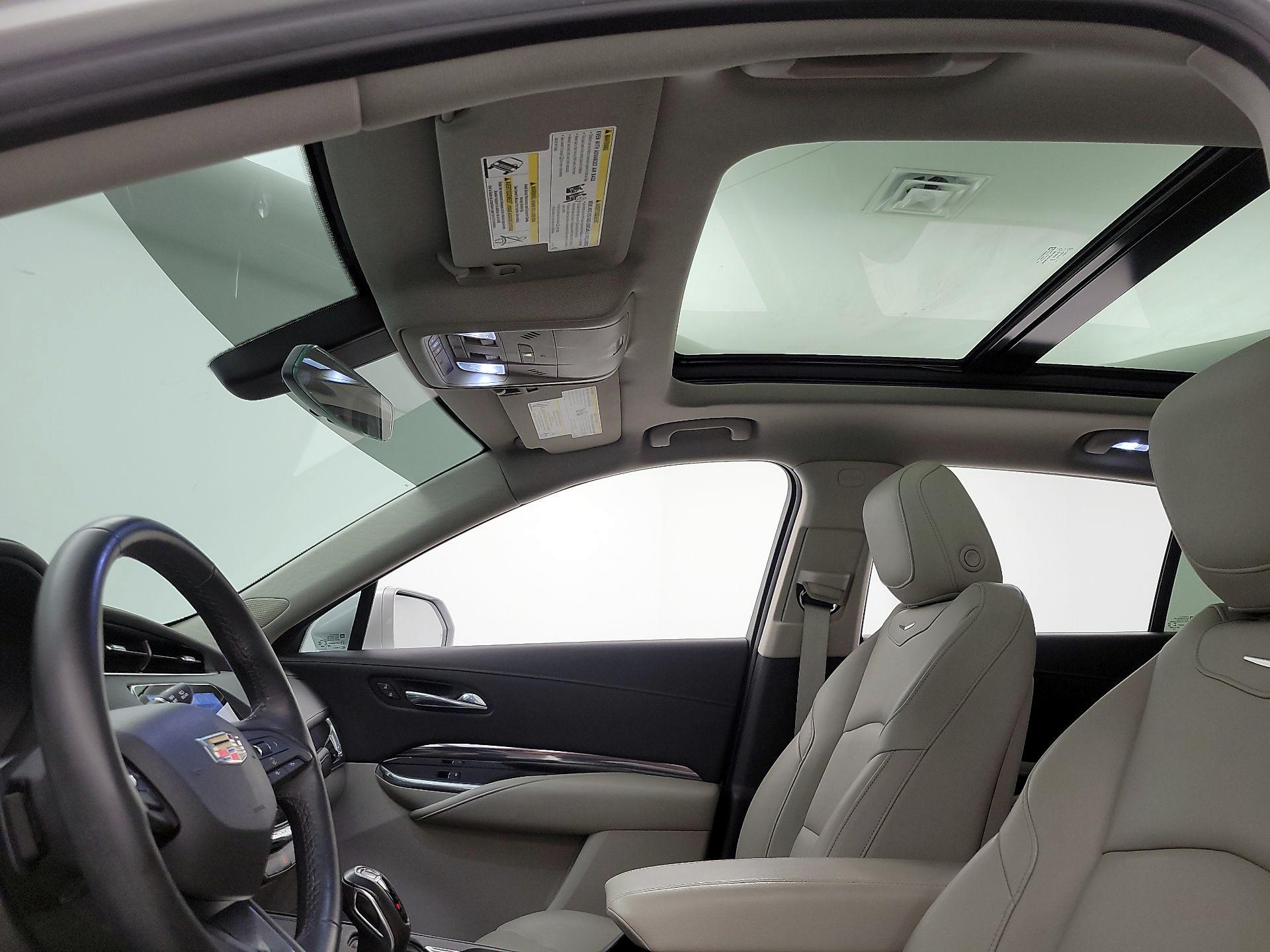 Thumbnail: 2019 Cadillac XT4 - 20