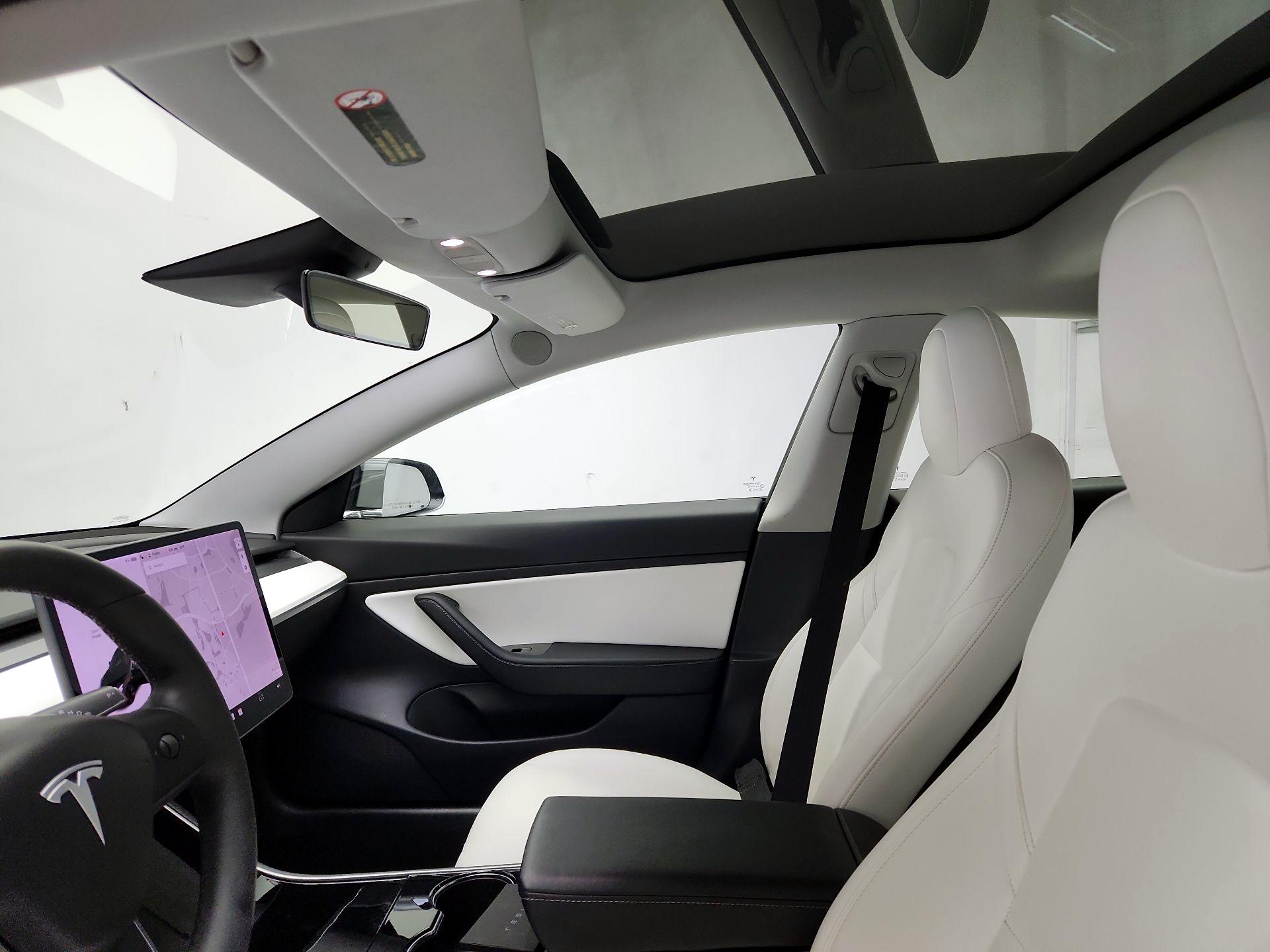 Thumbnail: 2020 Tesla Model 3 - 18