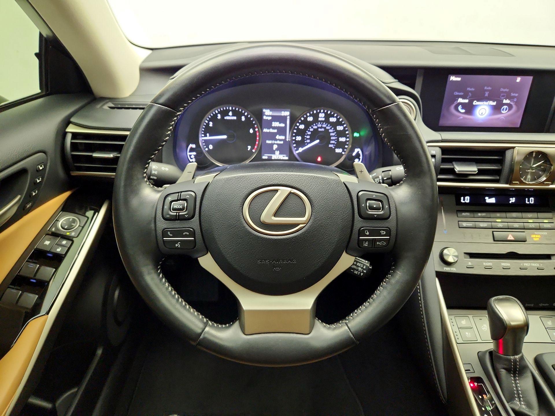 Thumbnail: 2019 Lexus IS - 10