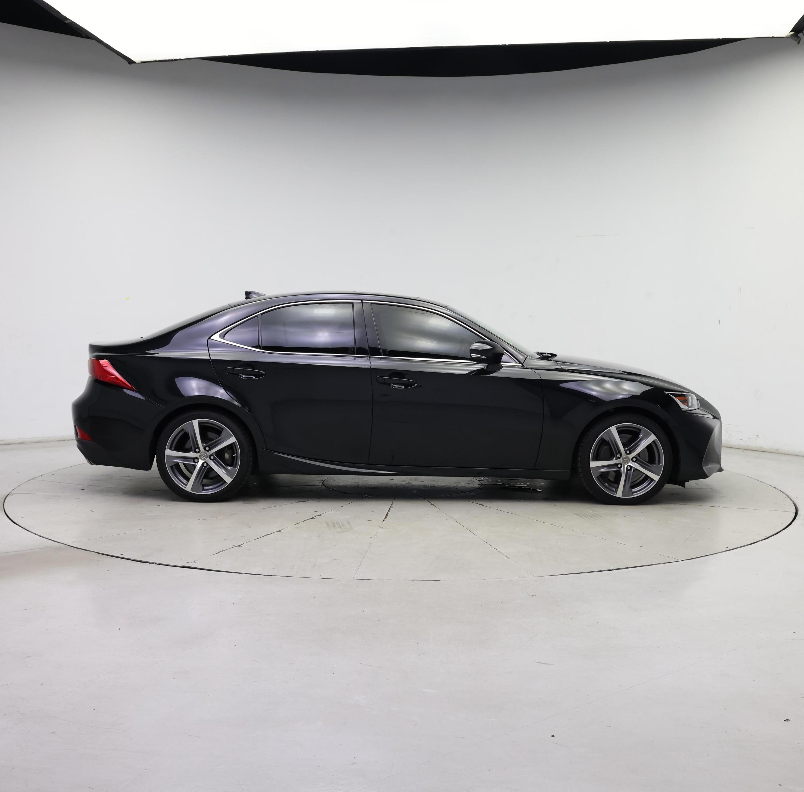 Thumbnail: 2019 Lexus IS - 7