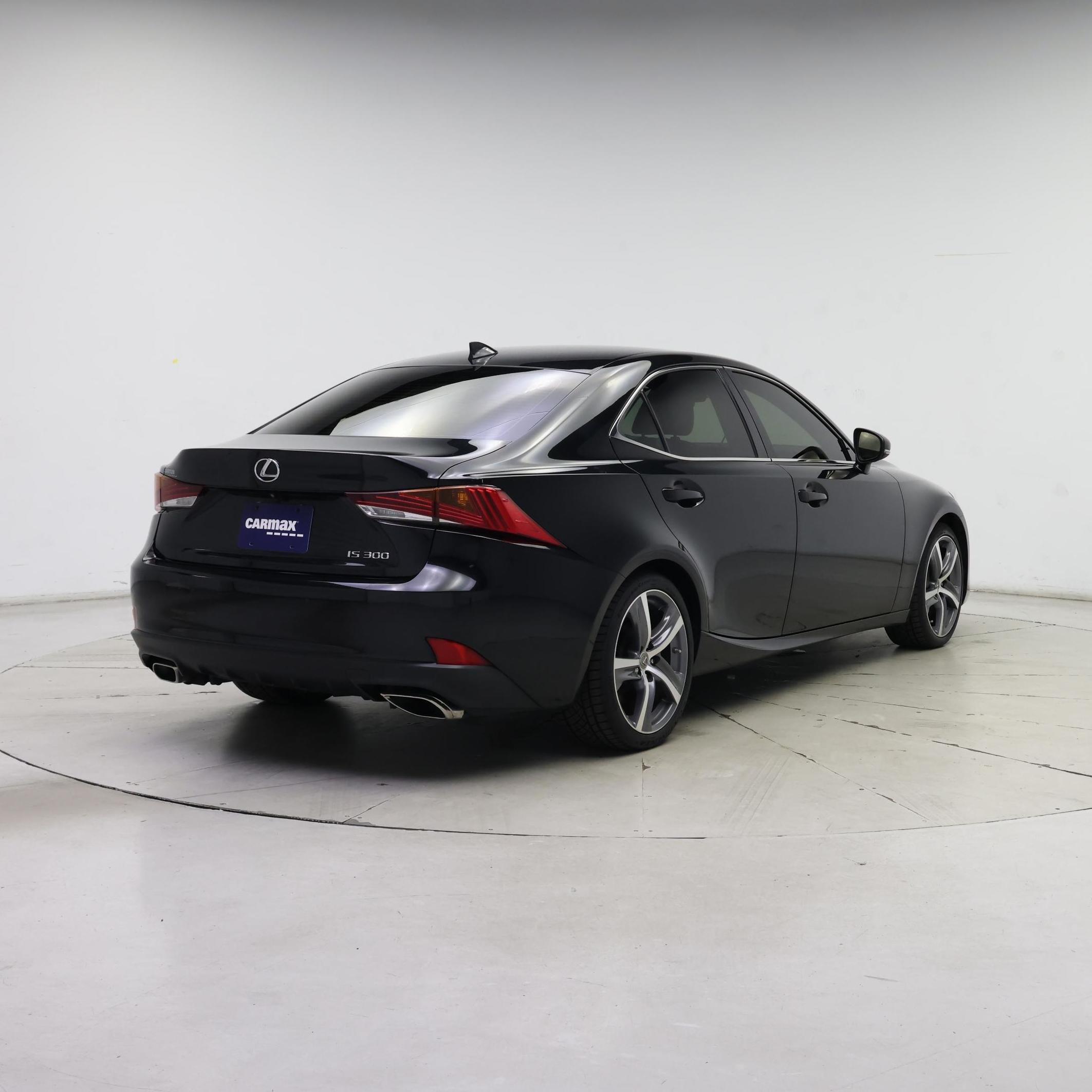 Thumbnail: 2019 Lexus IS - 8