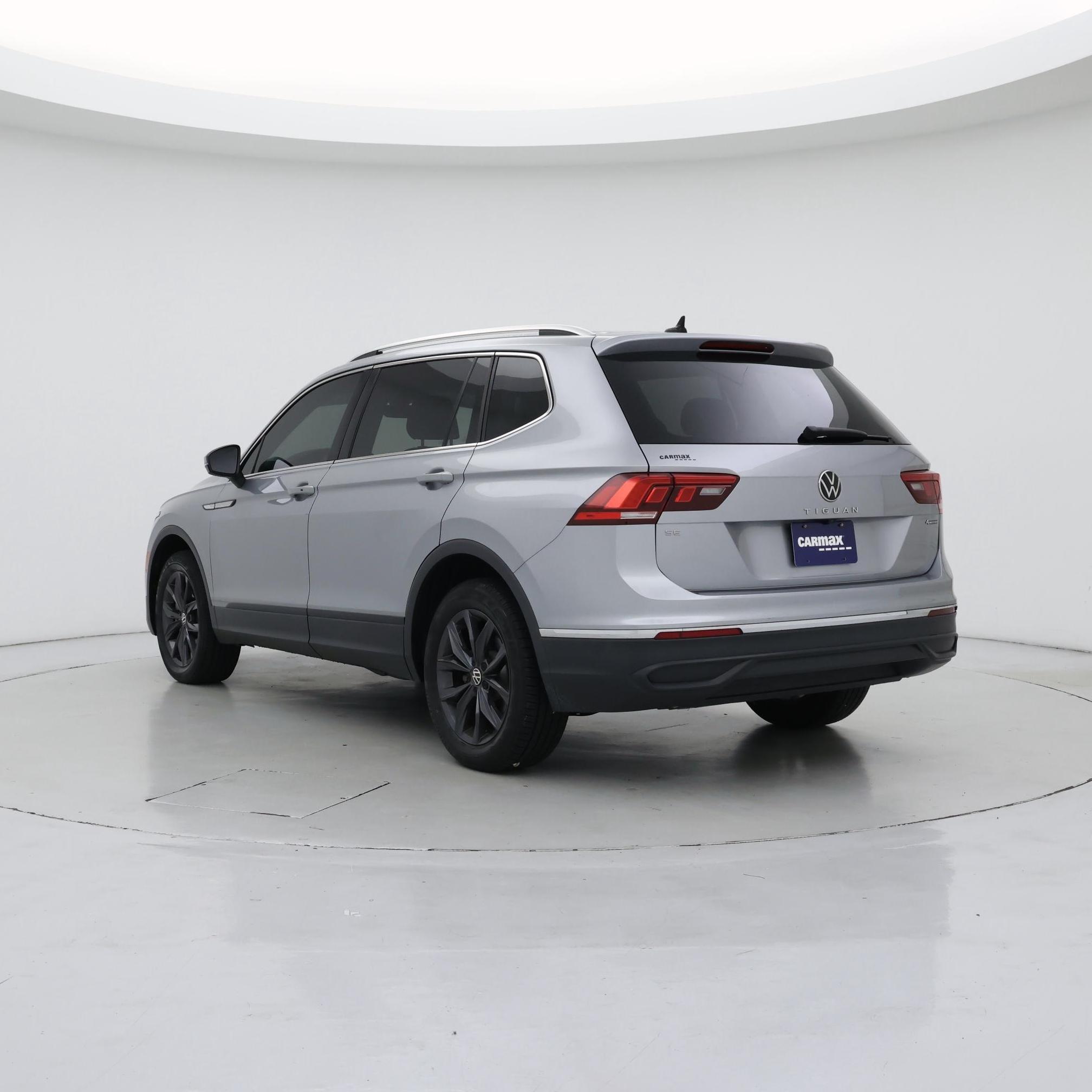 Thumbnail: 2022 Volkswagen Tiguan - 2
