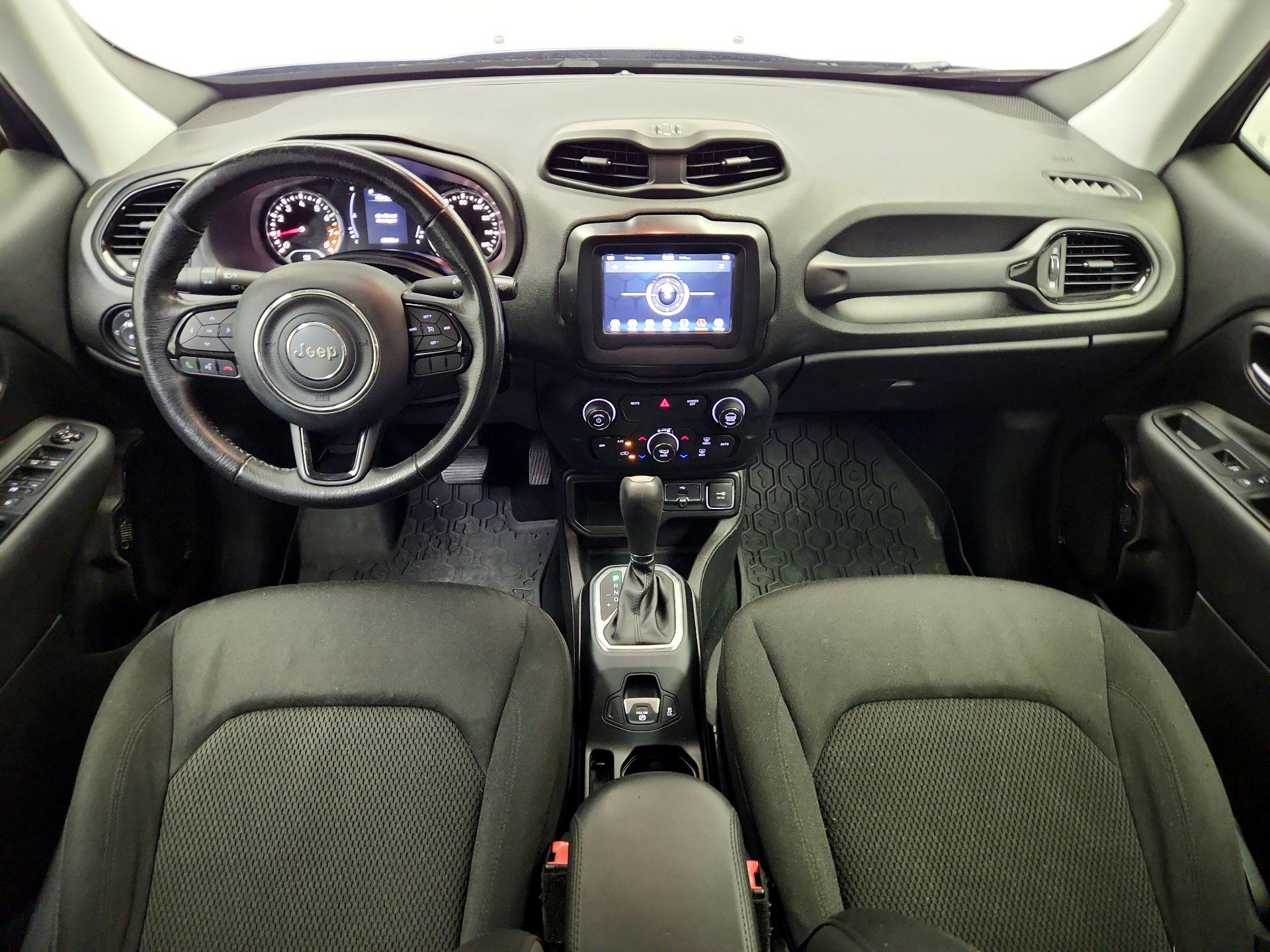 Thumbnail: 2018 Jeep Renegade - 9
