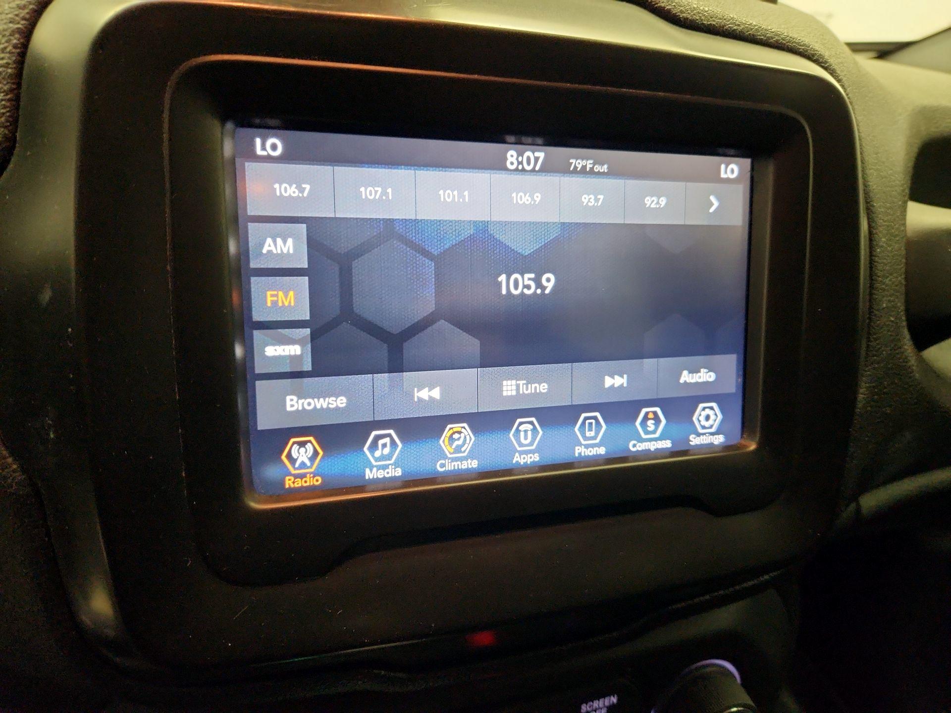 Thumbnail: 2018 Jeep Renegade - 16