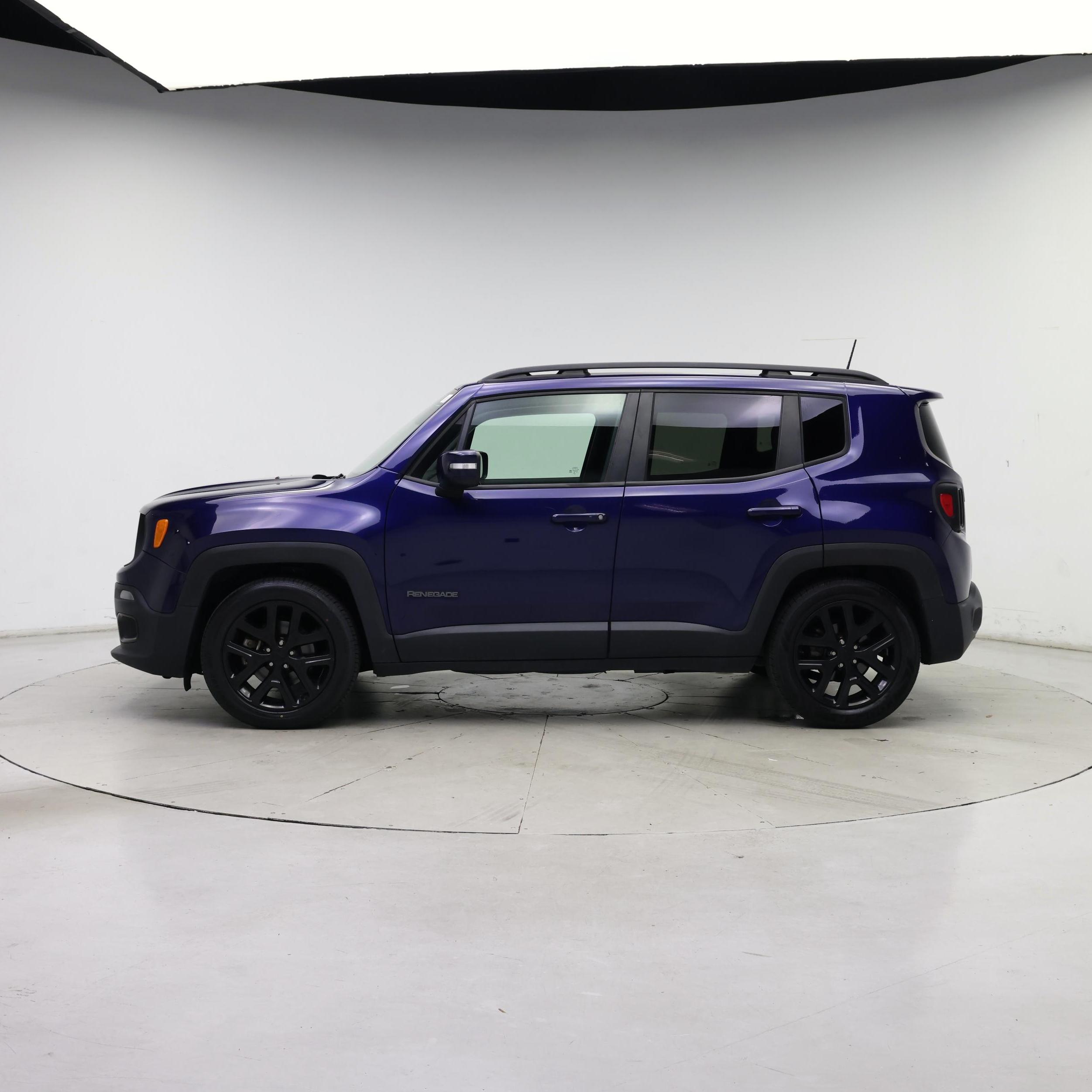 Thumbnail: 2018 Jeep Renegade - 3