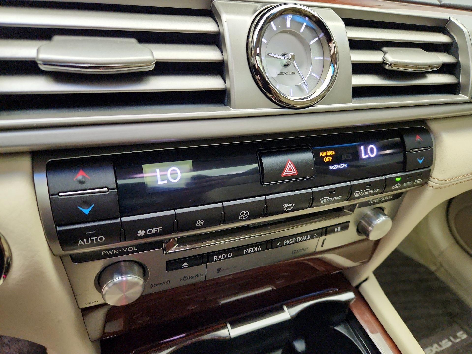 Thumbnail: 2015 Lexus LS - 17
