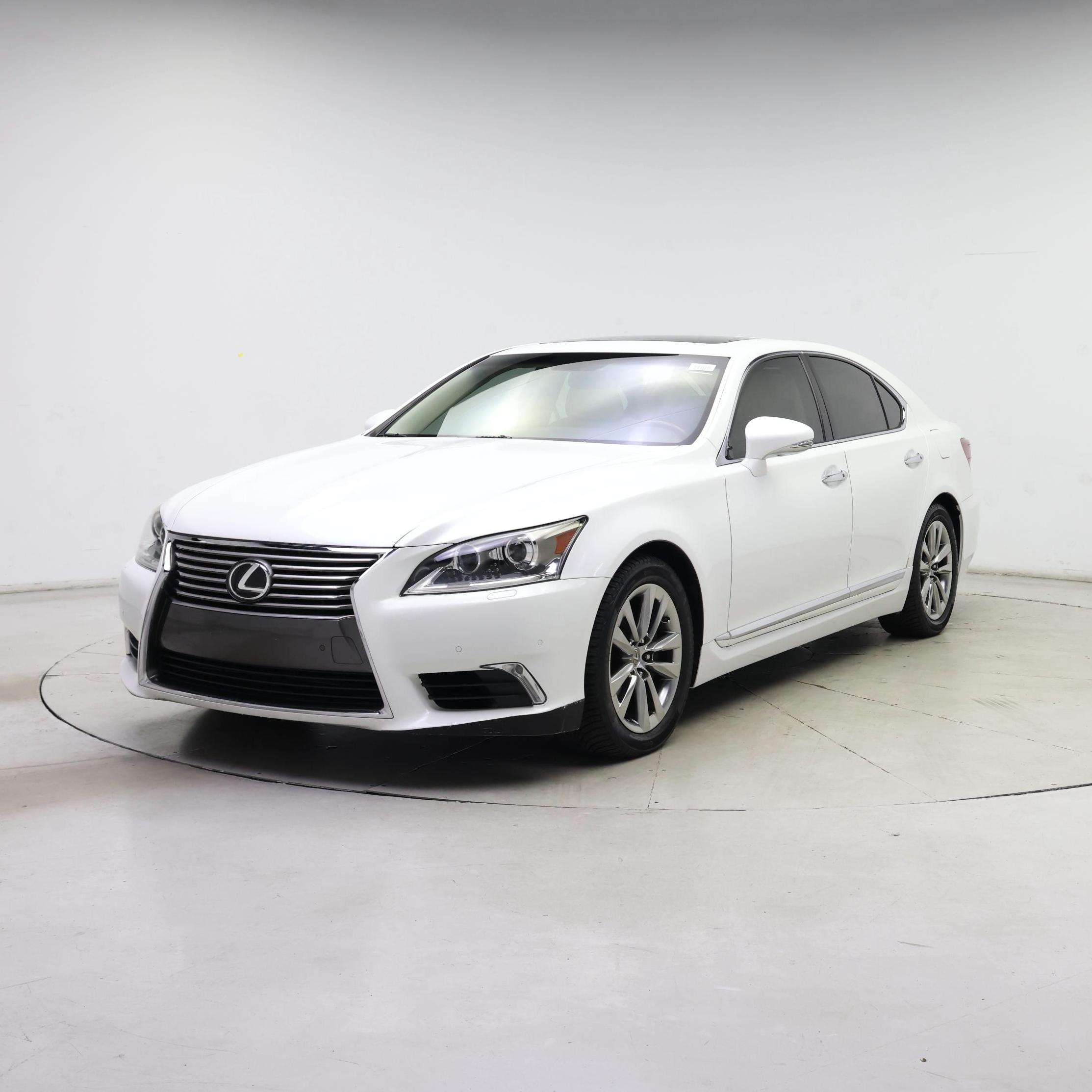 Thumbnail: 2015 Lexus LS - 4
