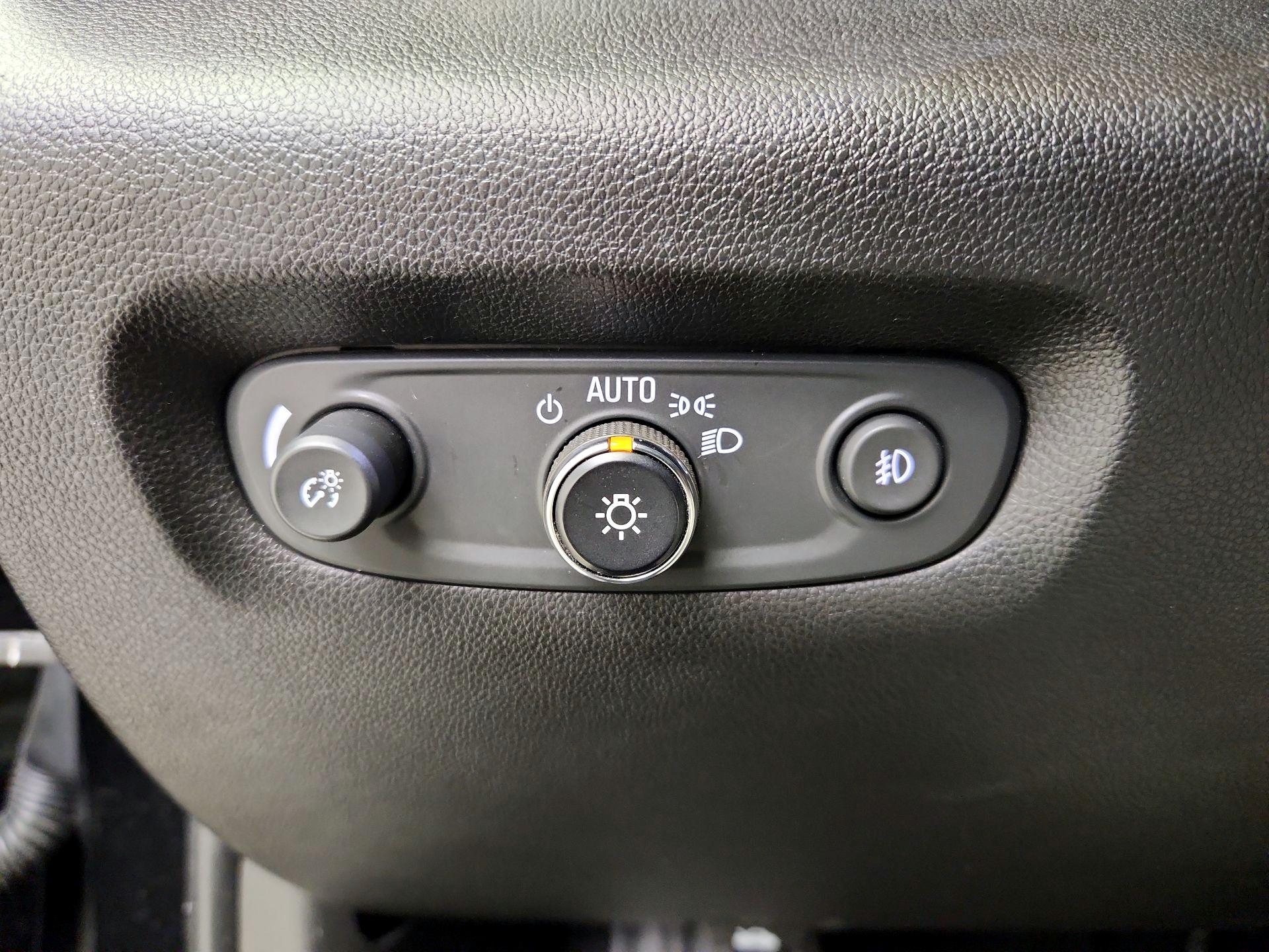 Thumbnail: 2018 Chevrolet Traverse - 13