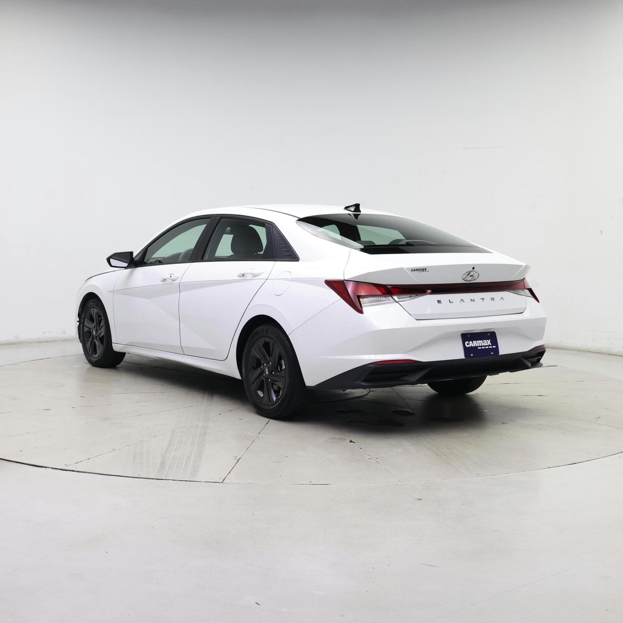 Thumbnail: 2021 Hyundai Elantra - 2