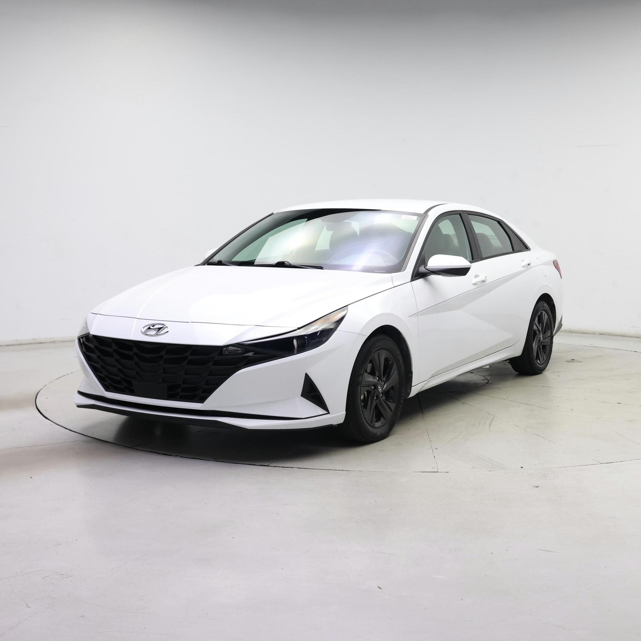Thumbnail: 2021 Hyundai Elantra - 4