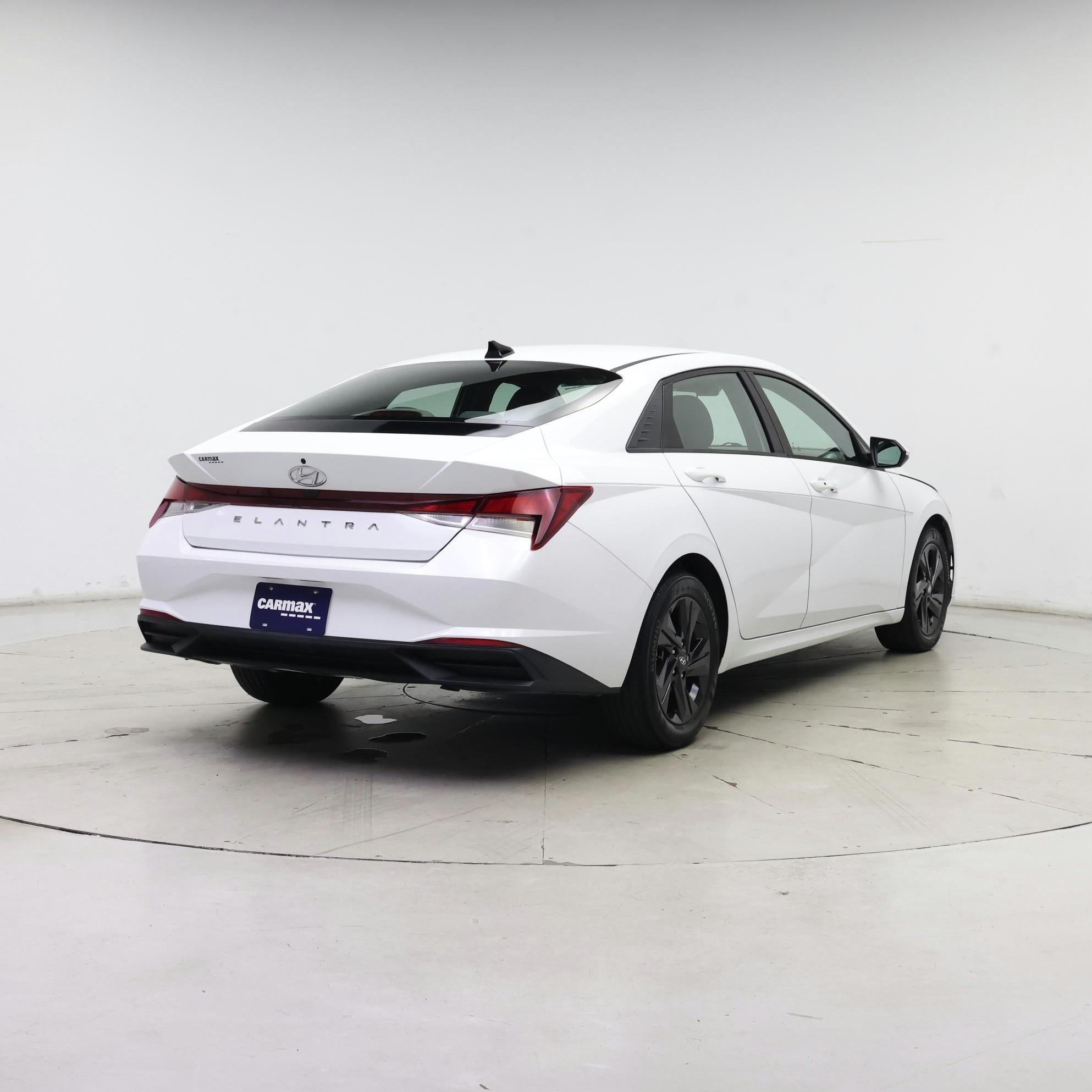 Thumbnail: 2021 Hyundai Elantra - 8