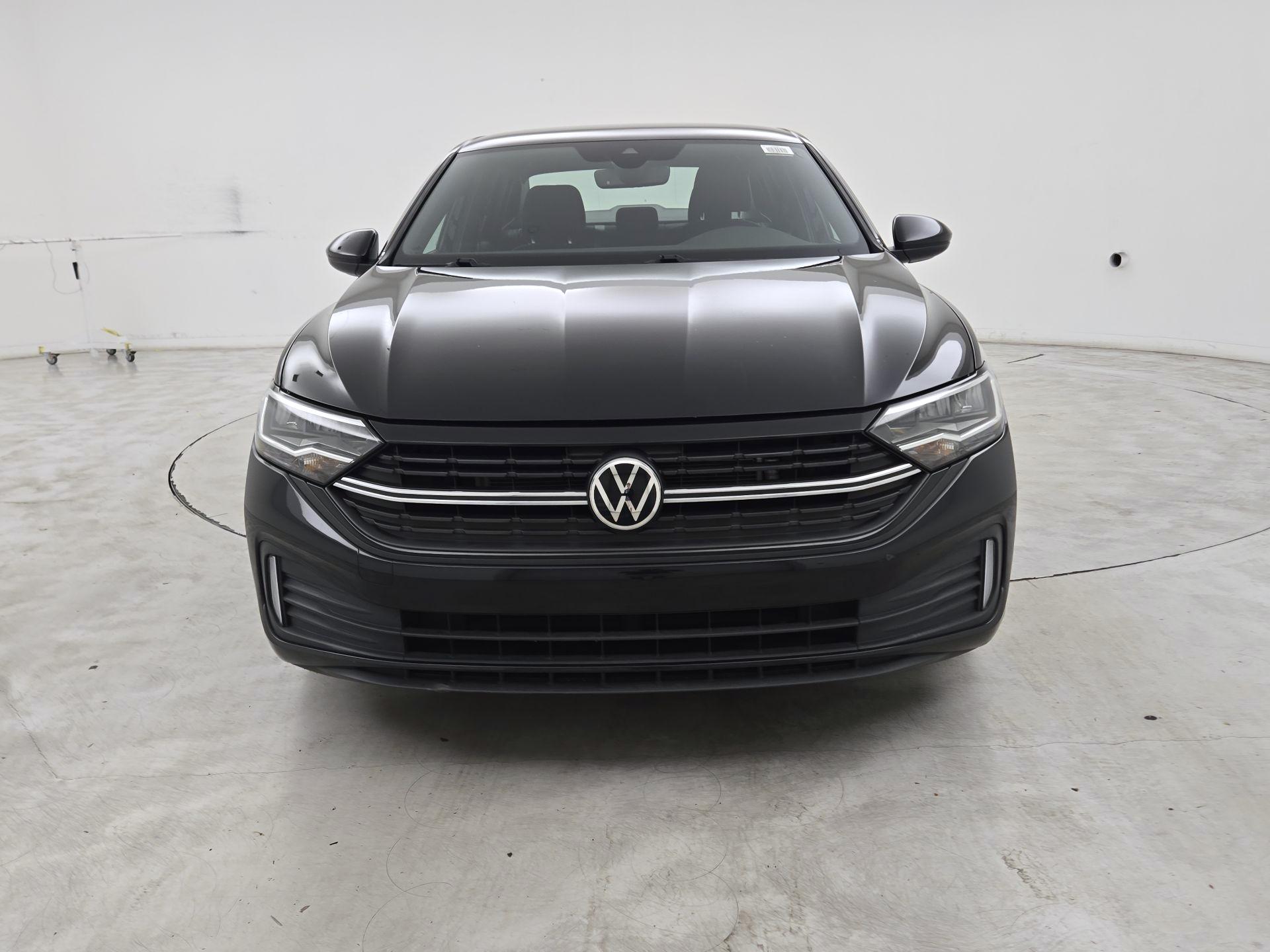 Thumbnail: 2022 Volkswagen Jetta - 2