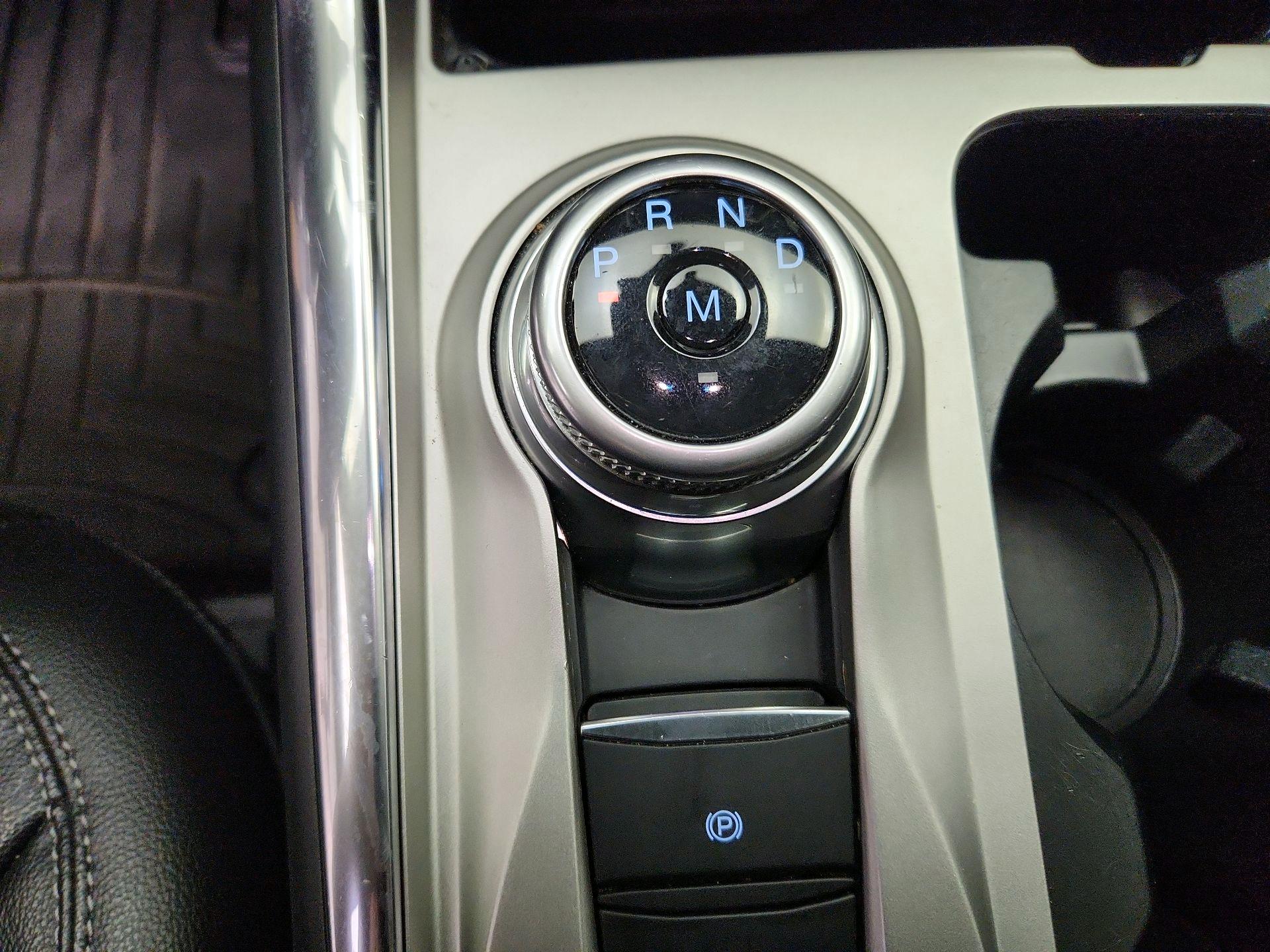 Thumbnail: 2020 Ford Explorer - 18