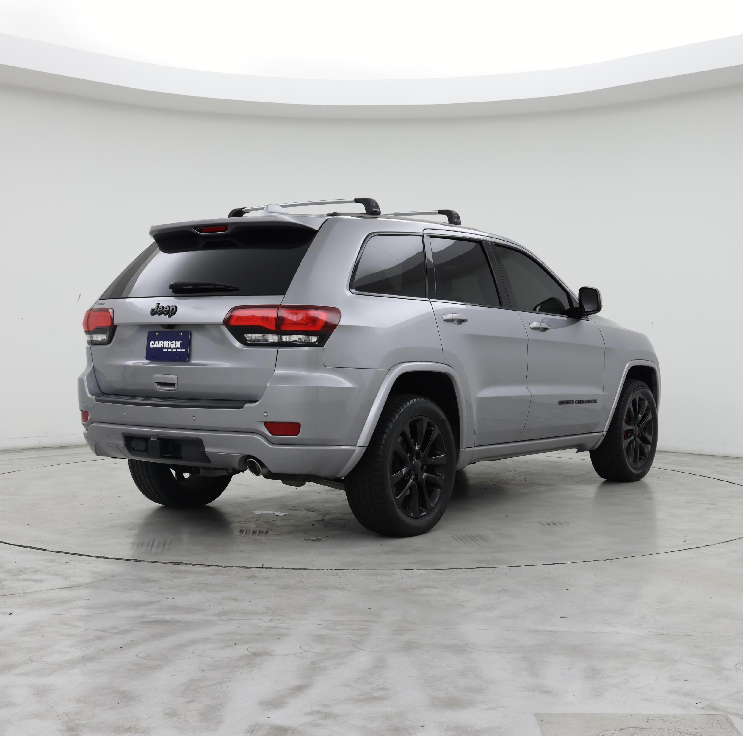 Thumbnail: 2020 Jeep Grand Cherokee - 8