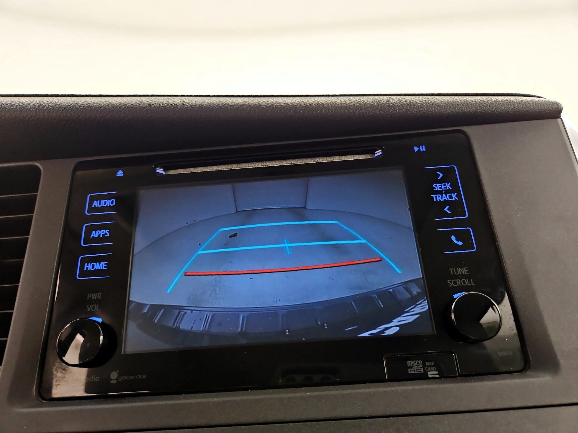 Thumbnail: 2015 Toyota Sienna - 15