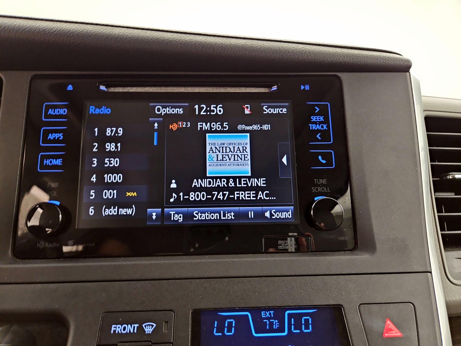 Thumbnail: 2015 Toyota Sienna - 16