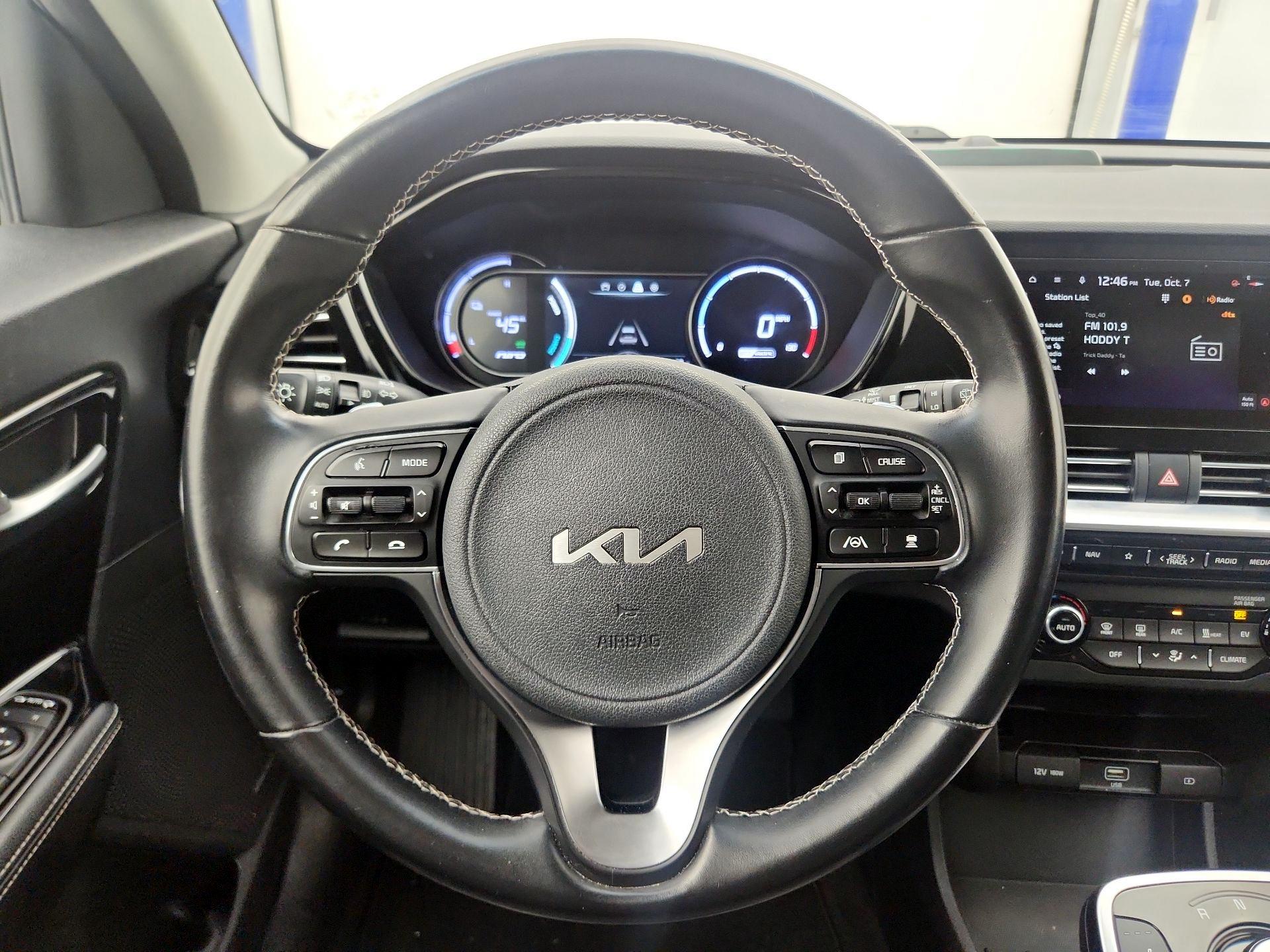 Thumbnail: 2022 Kia Niro - 10