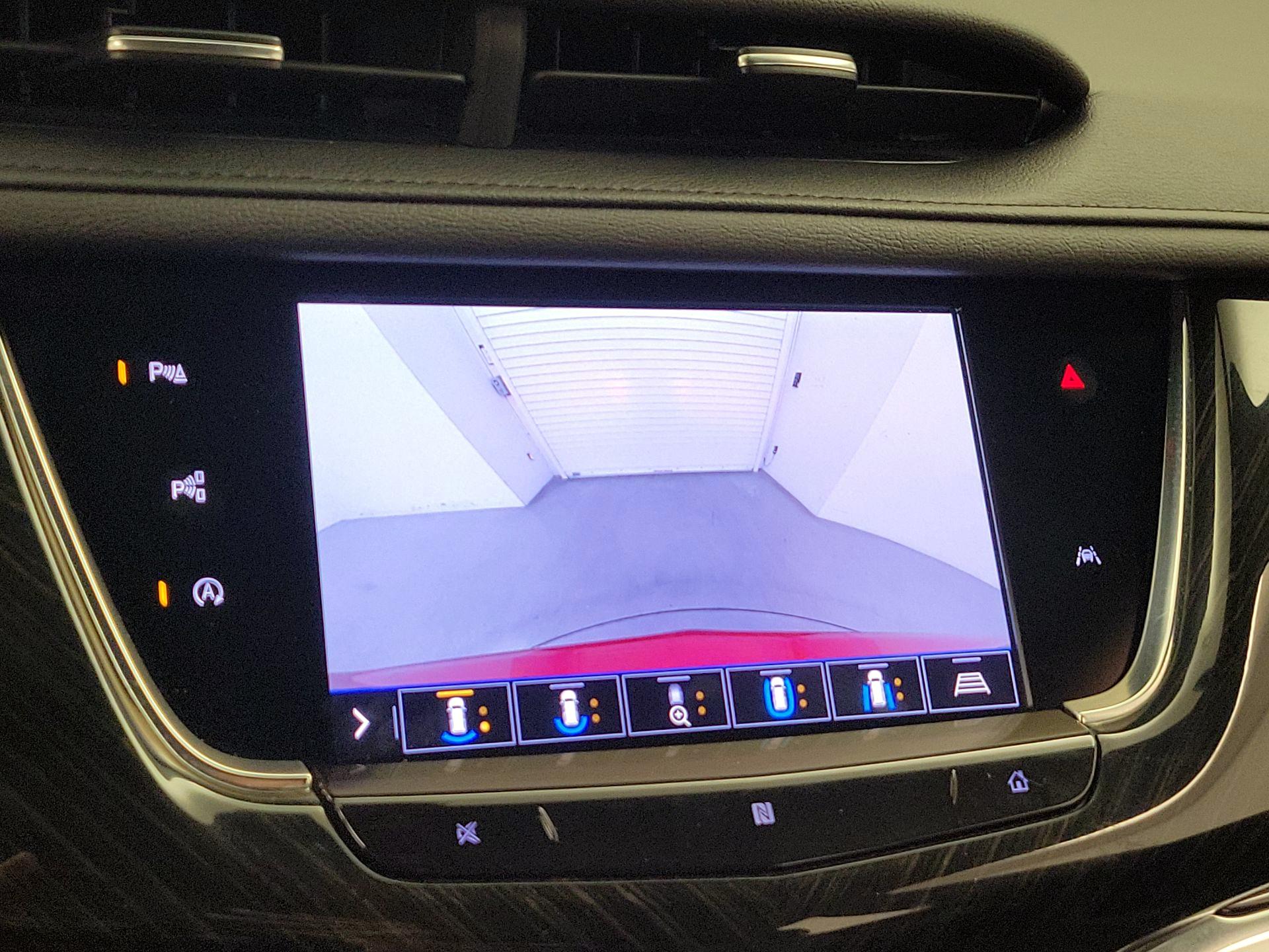 Thumbnail: 2020 Cadillac XT6 - 15