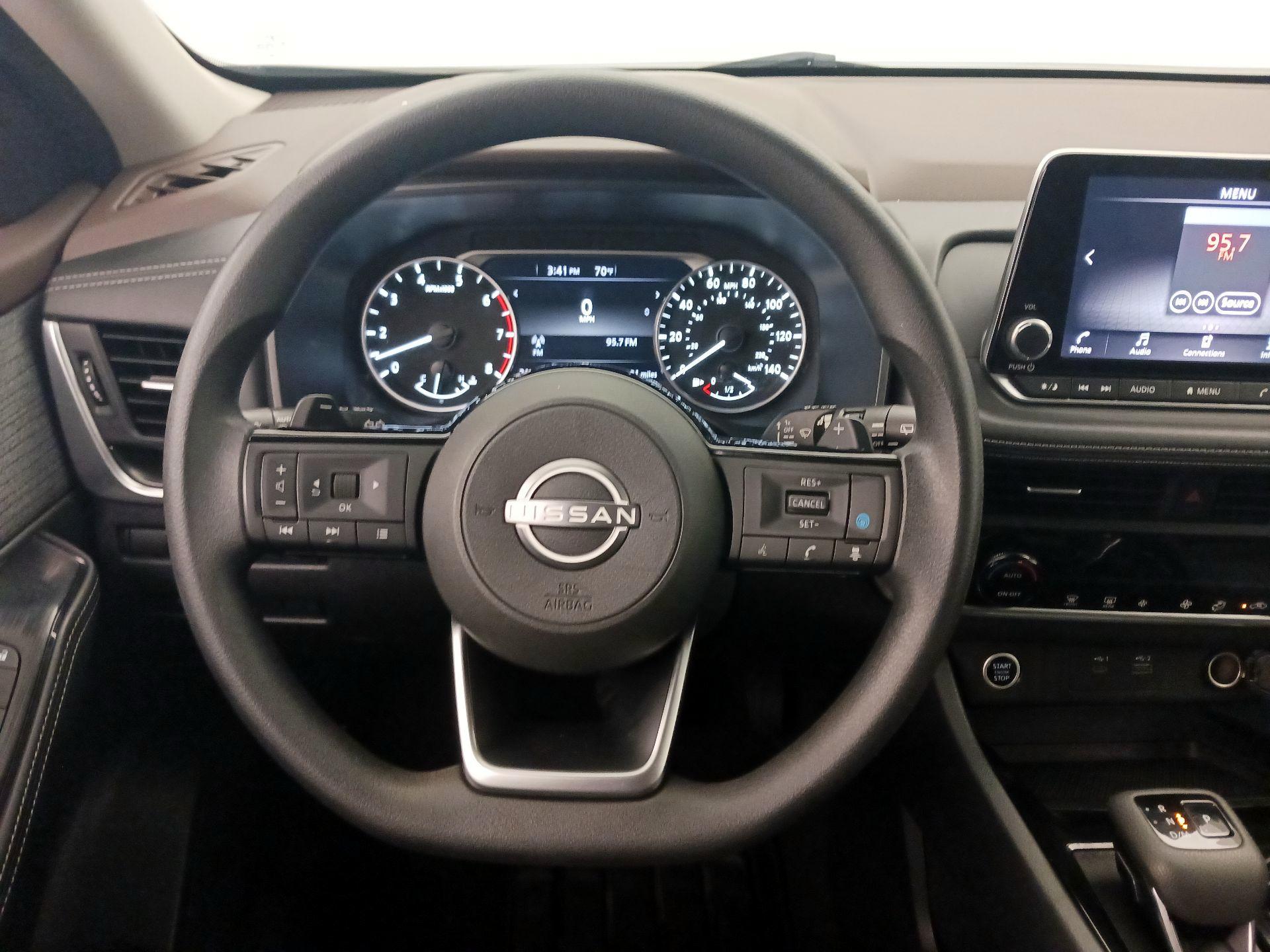 Thumbnail: 2023 Nissan Rogue - 10