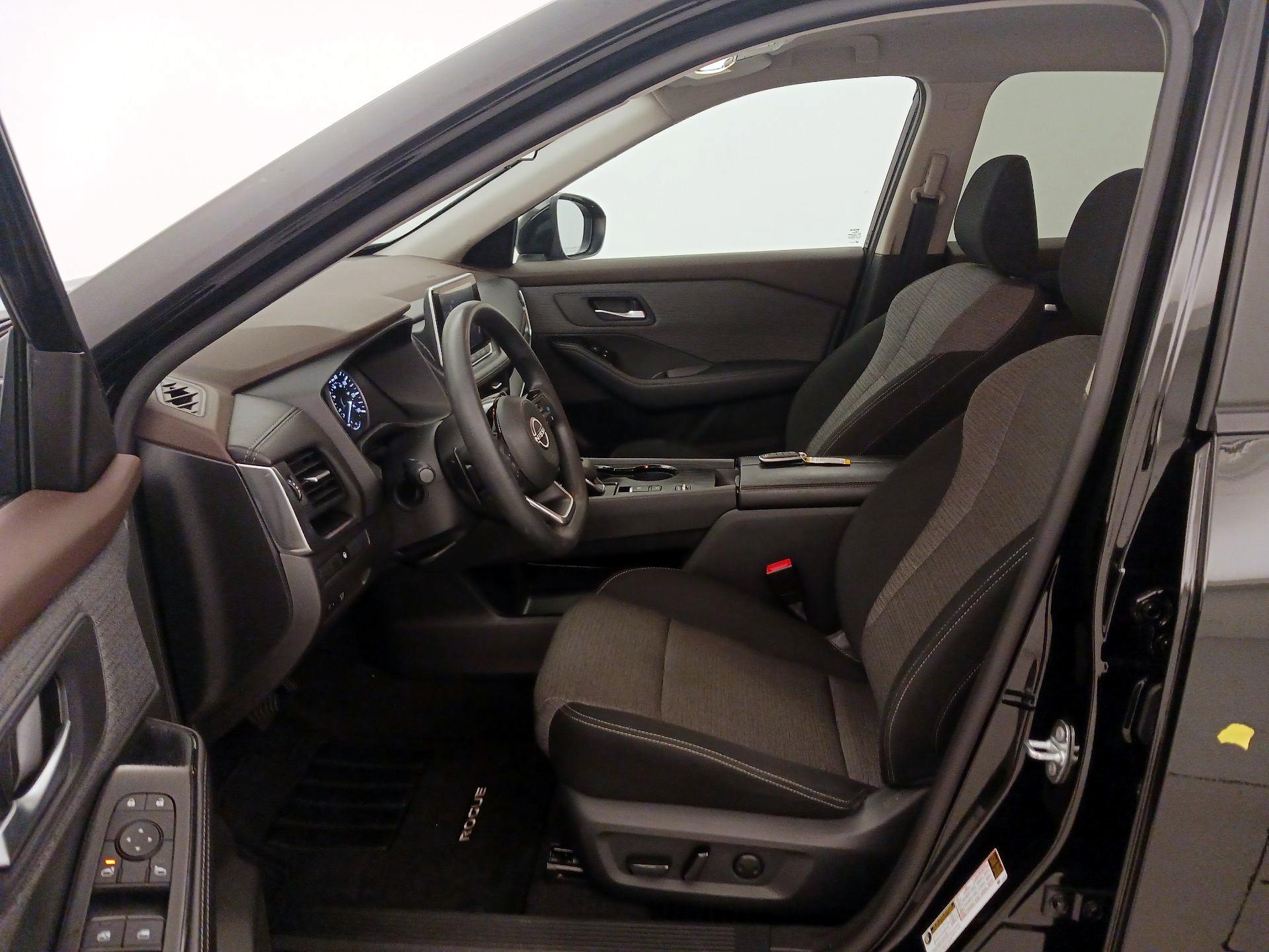 Thumbnail: 2023 Nissan Rogue - 11