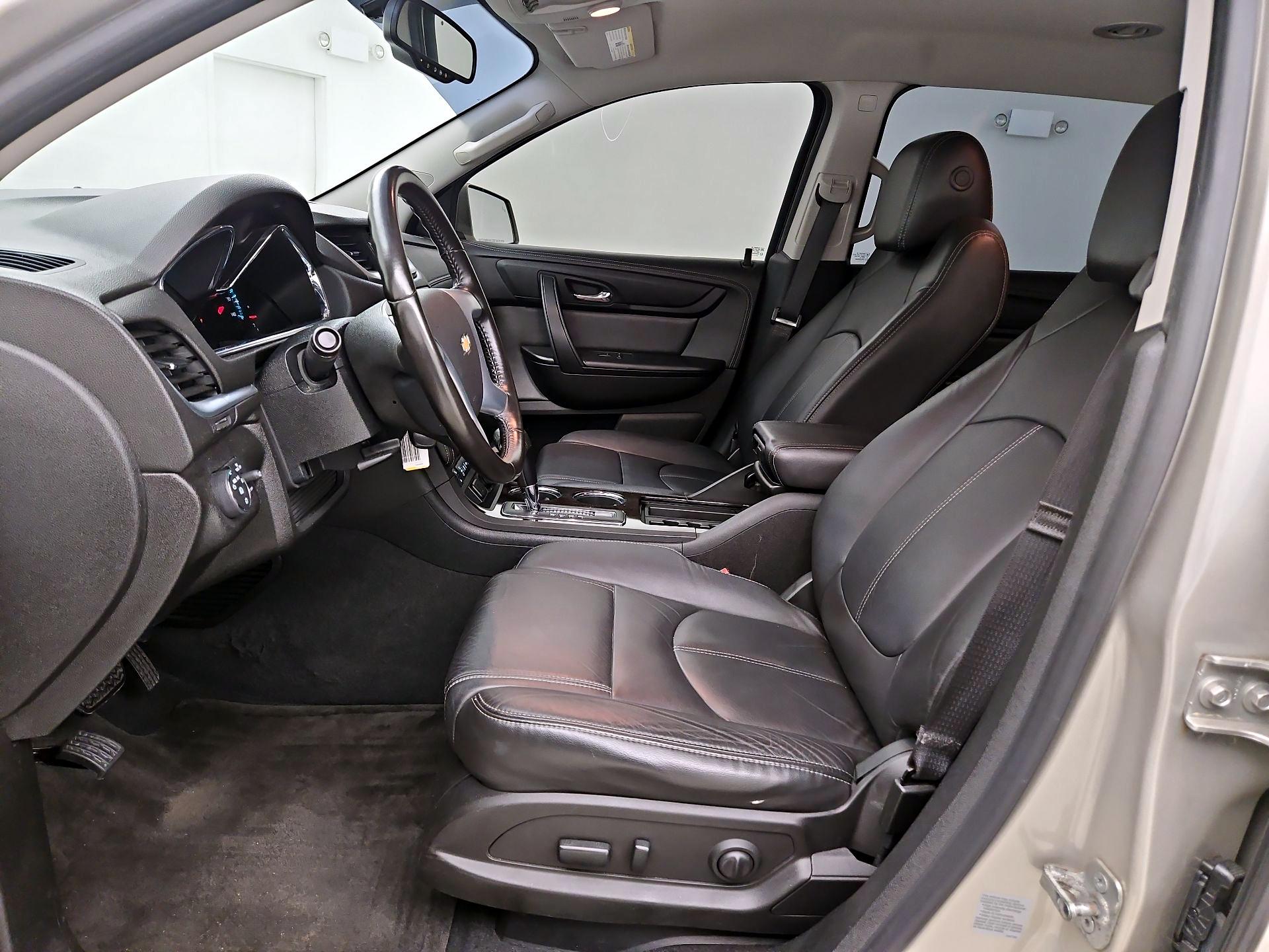 Thumbnail: 2017 Chevrolet Traverse - 11