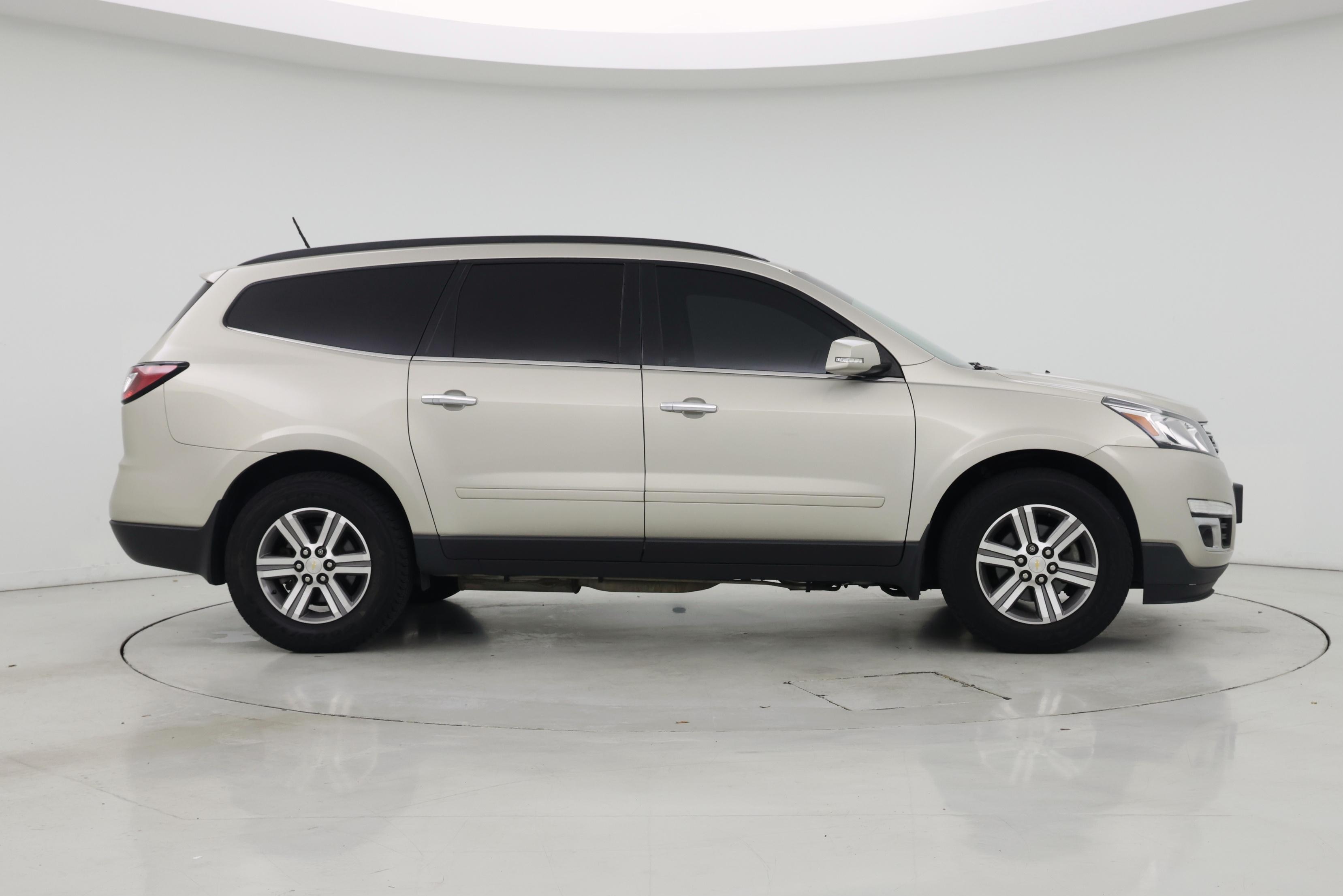 Thumbnail: 2017 Chevrolet Traverse - 7