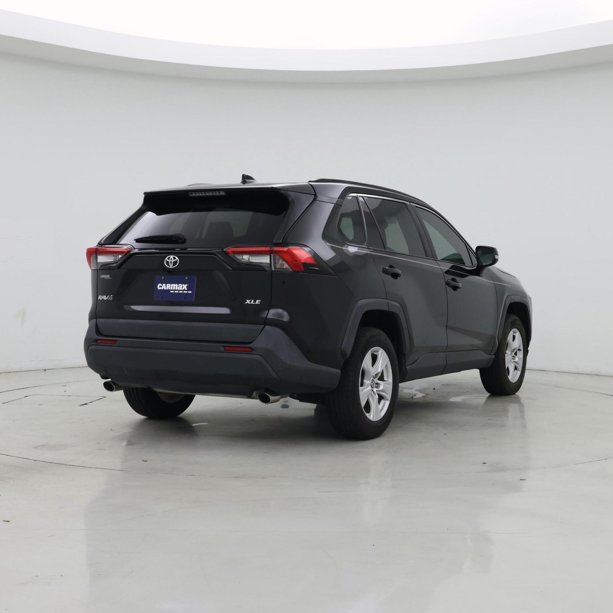 Thumbnail: 2021 Toyota RAV4 - 8