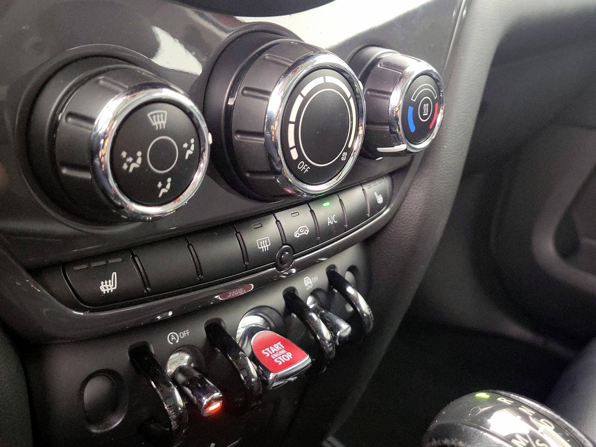 Thumbnail: 2019 MINI Cooper Countryman - 16