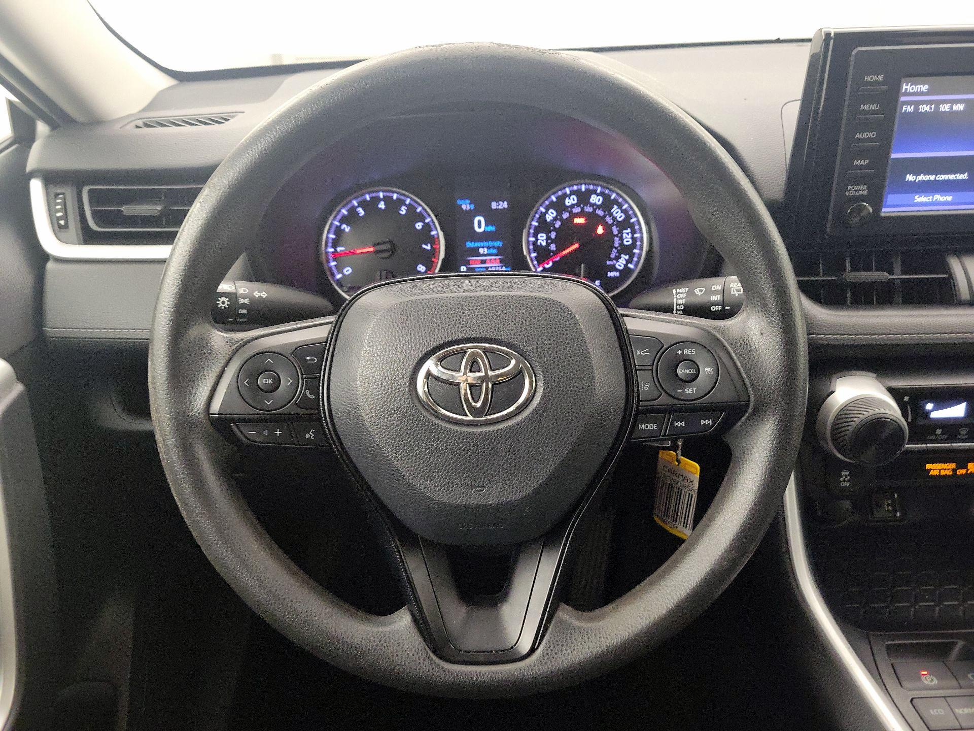 Thumbnail: 2019 Toyota RAV4 - 10