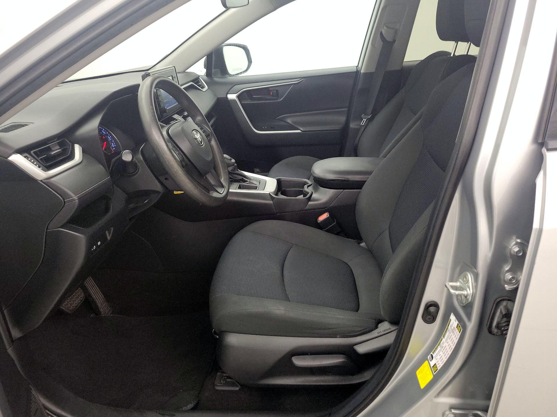 Thumbnail: 2019 Toyota RAV4 - 11