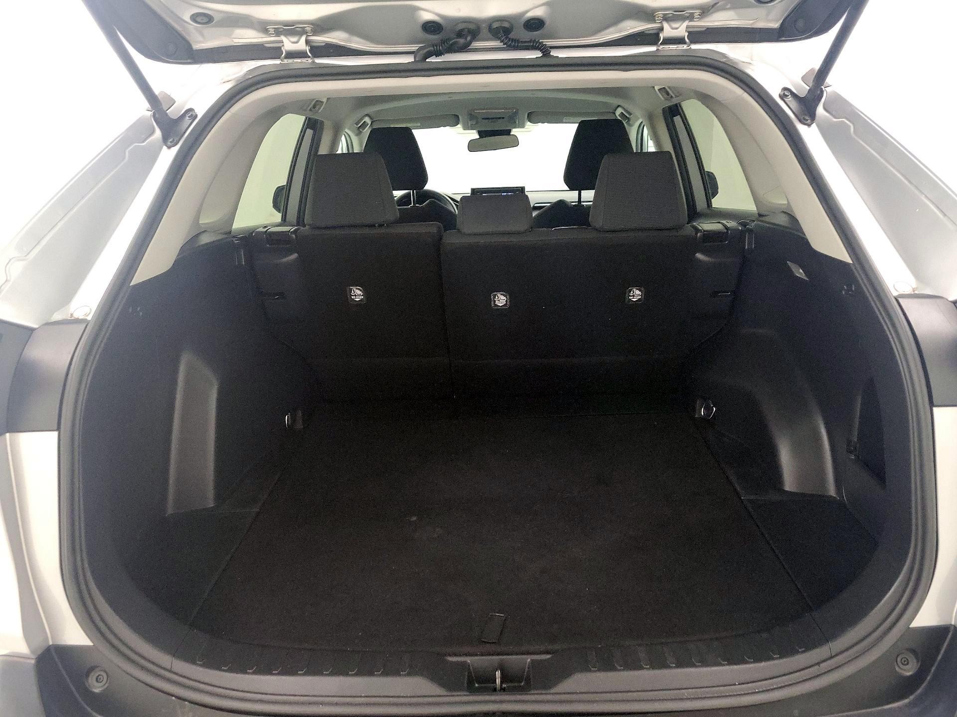 Thumbnail: 2019 Toyota RAV4 - 20