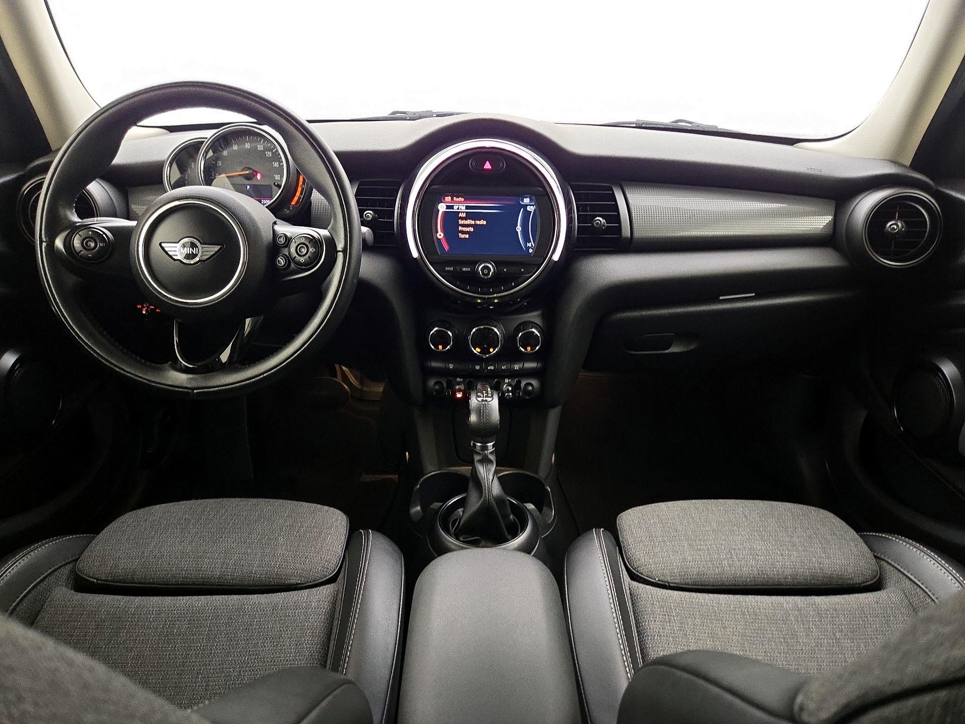 Thumbnail: 2018 MINI Cooper Hardtop - 9