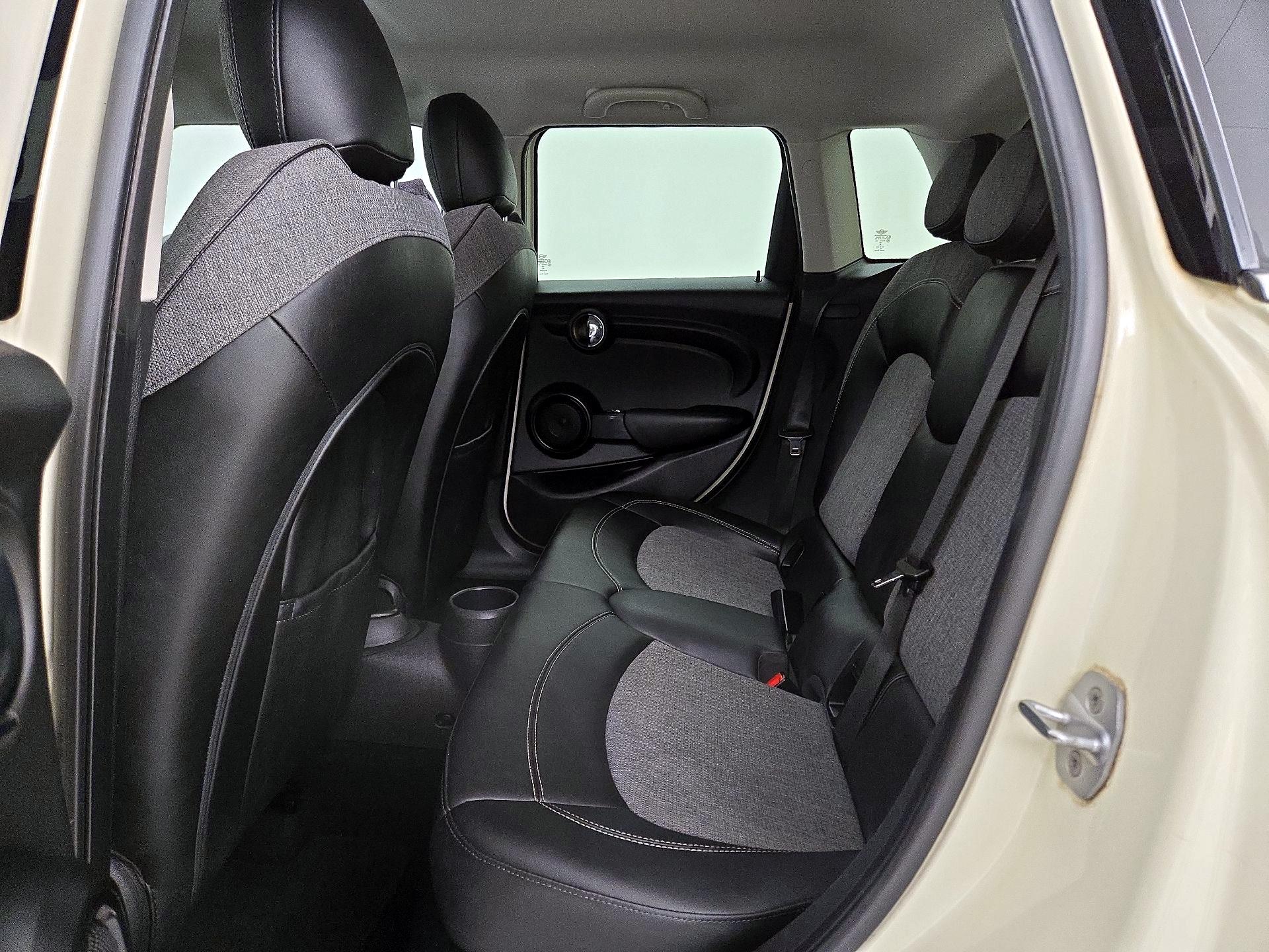 Thumbnail: 2018 MINI Cooper Hardtop - 19