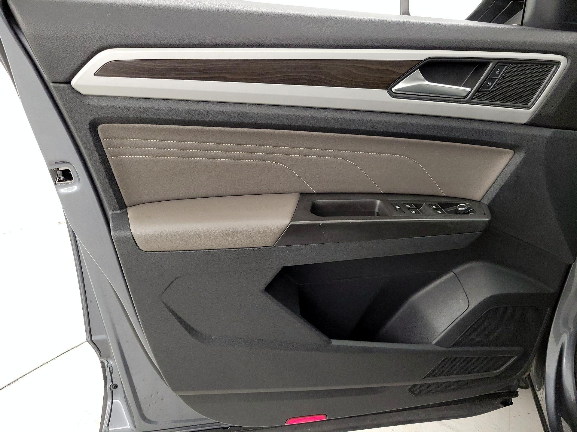 Thumbnail: 2022 Volkswagen Atlas - 12