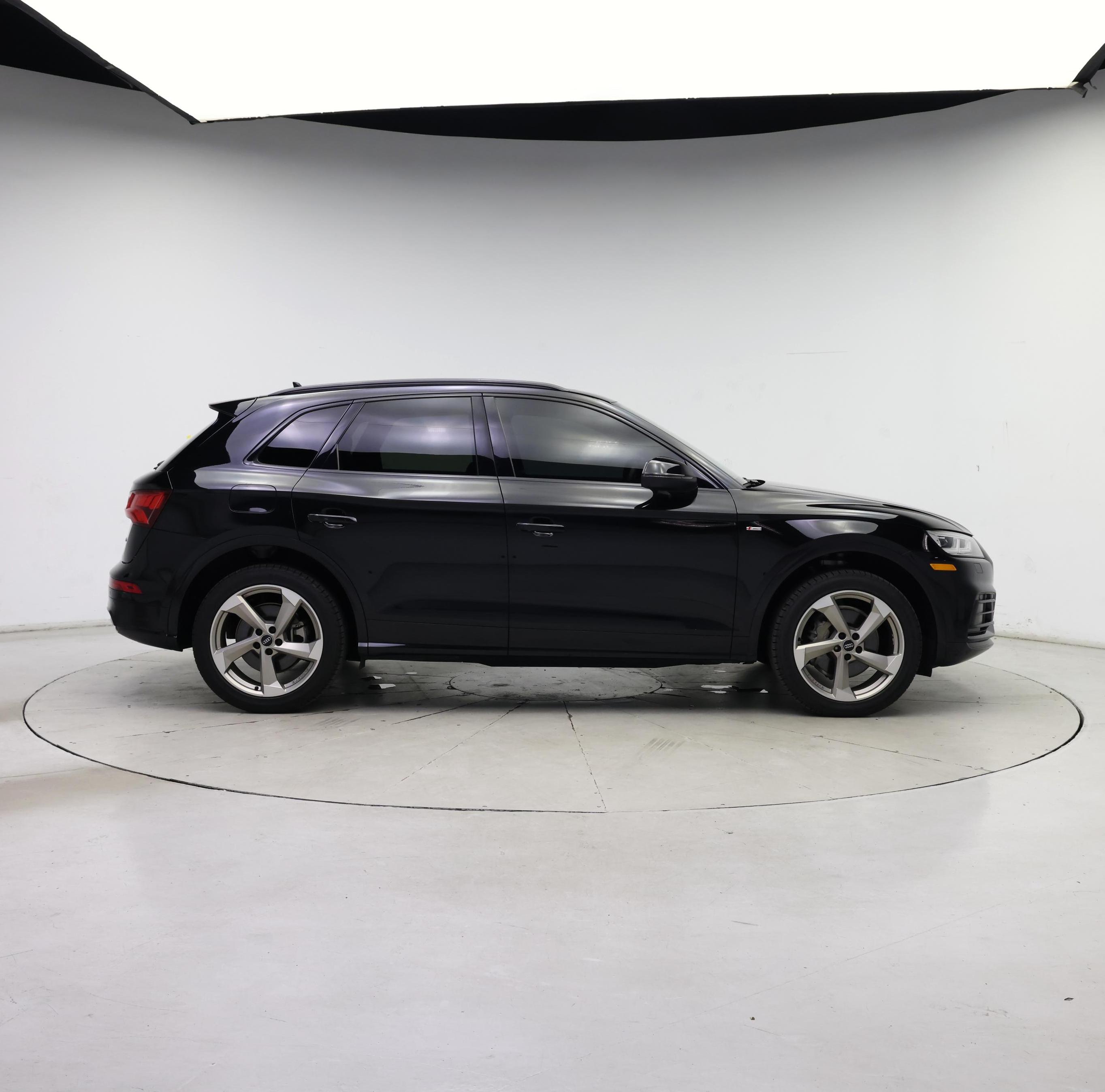 Thumbnail: 2020 Audi Q5 - 7