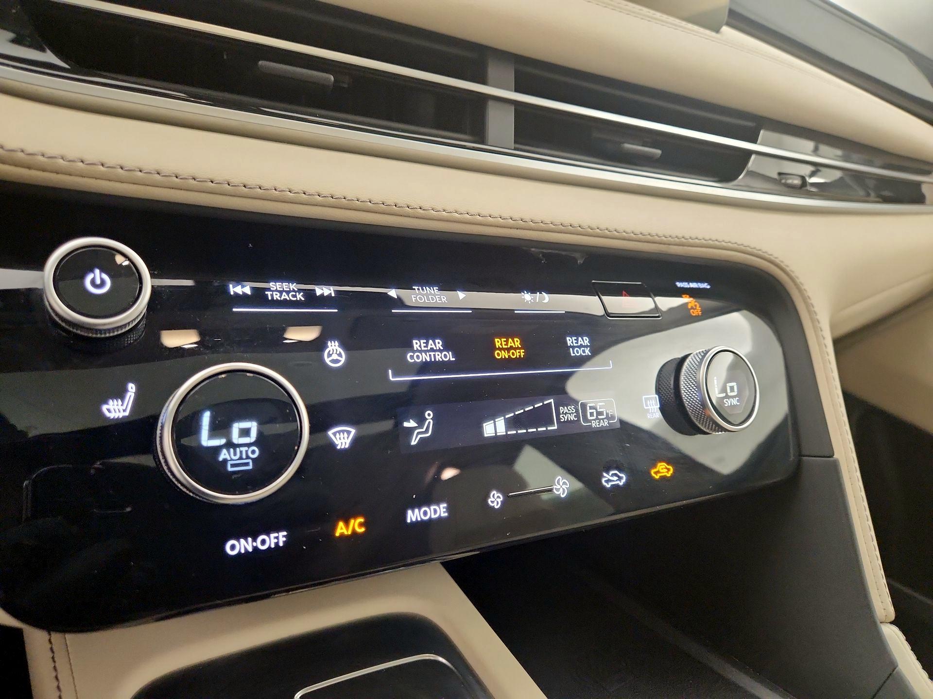 Thumbnail: 2025 INFINITI QX60 - 16