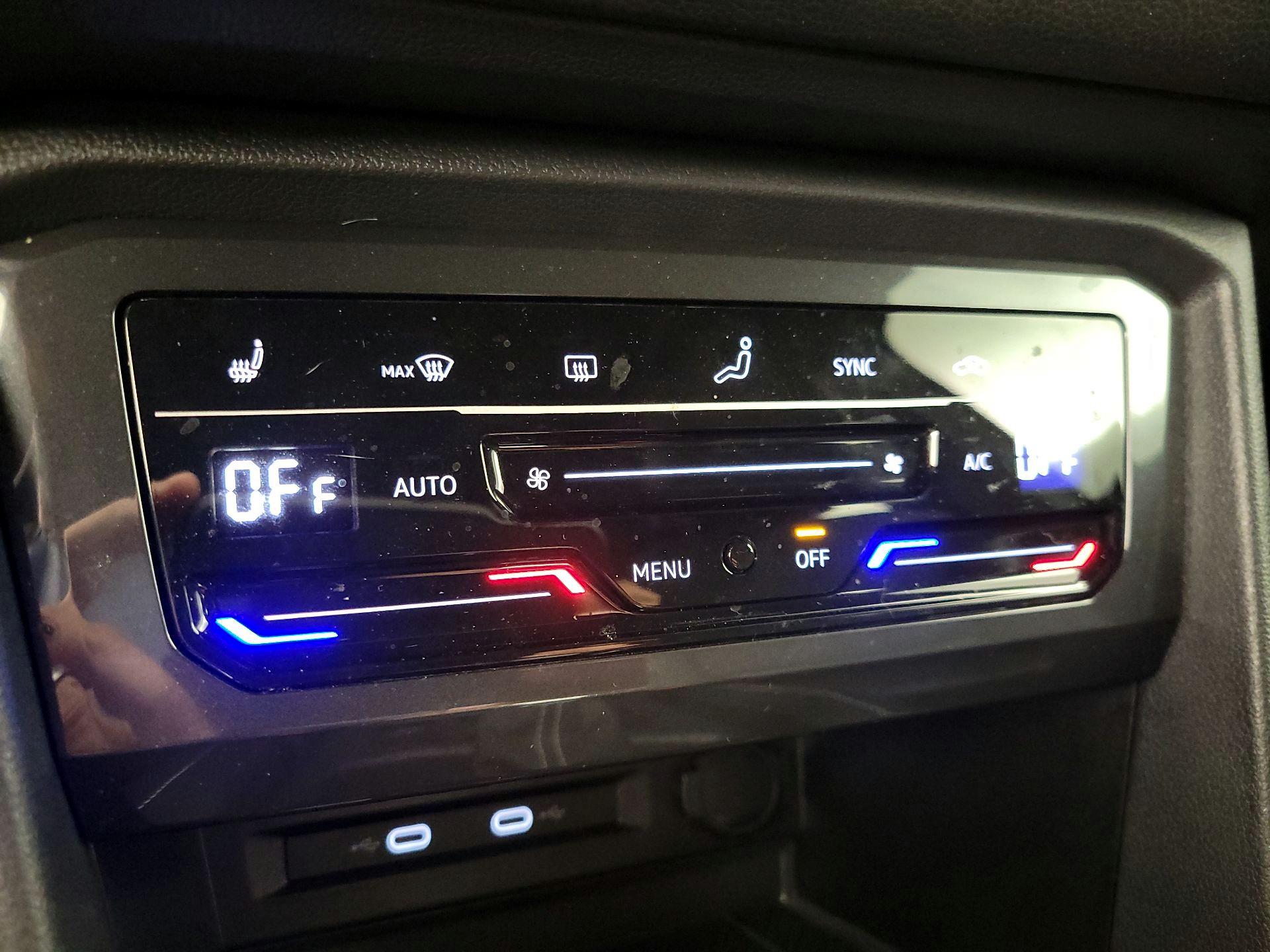 Thumbnail: 2022 Volkswagen Tiguan - 16