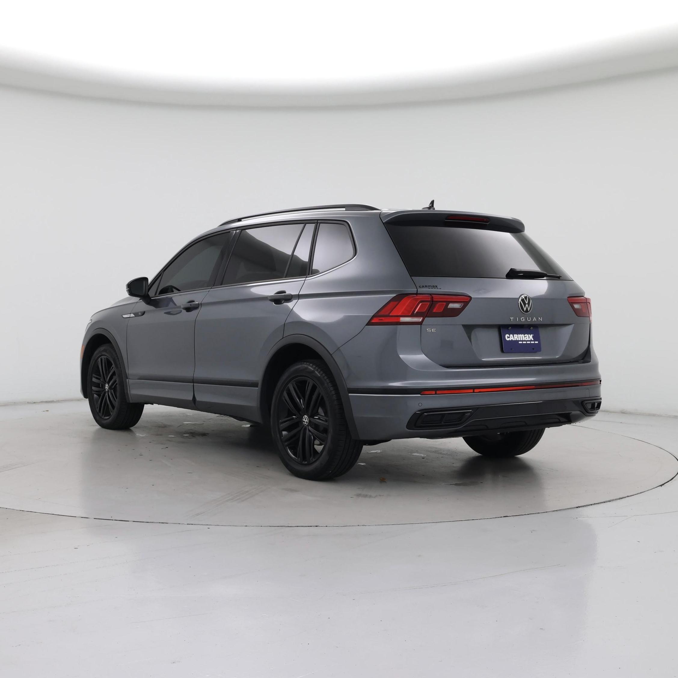 Thumbnail: 2022 Volkswagen Tiguan - 2