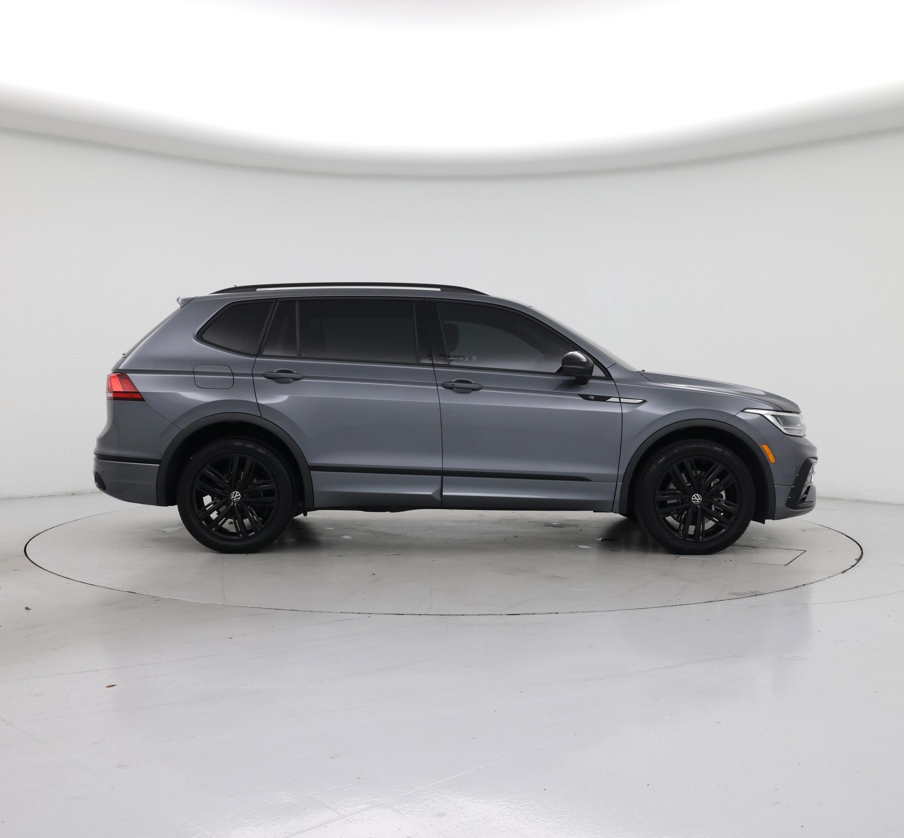 Thumbnail: 2022 Volkswagen Tiguan - 7