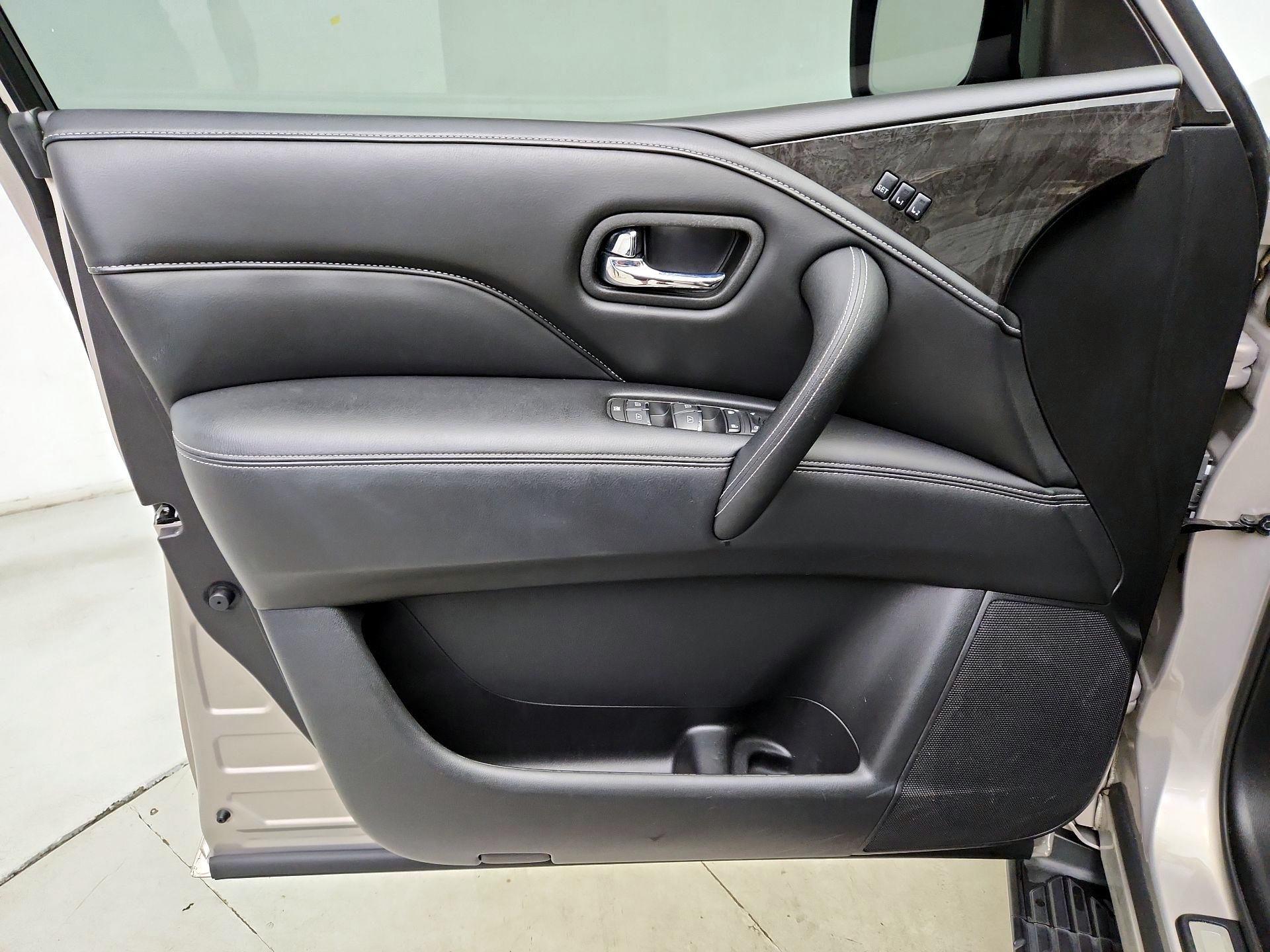Thumbnail: 2023 INFINITI QX80 - 12