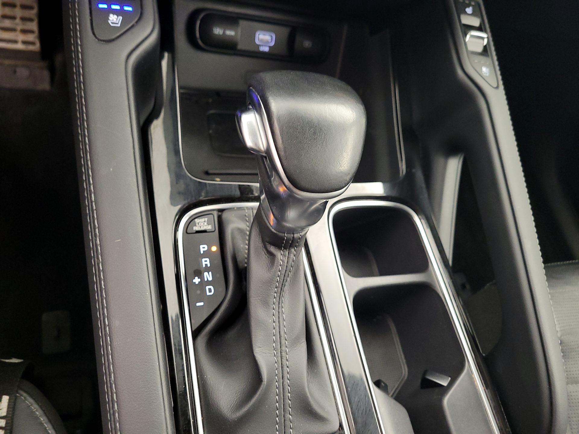 Thumbnail: 2020 Kia Telluride - 15