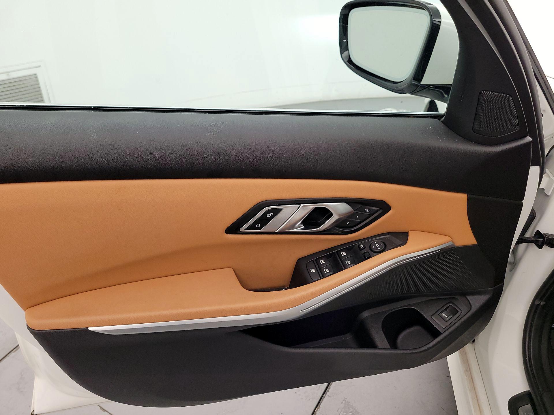 Thumbnail: 2022 BMW 3 Series - 12