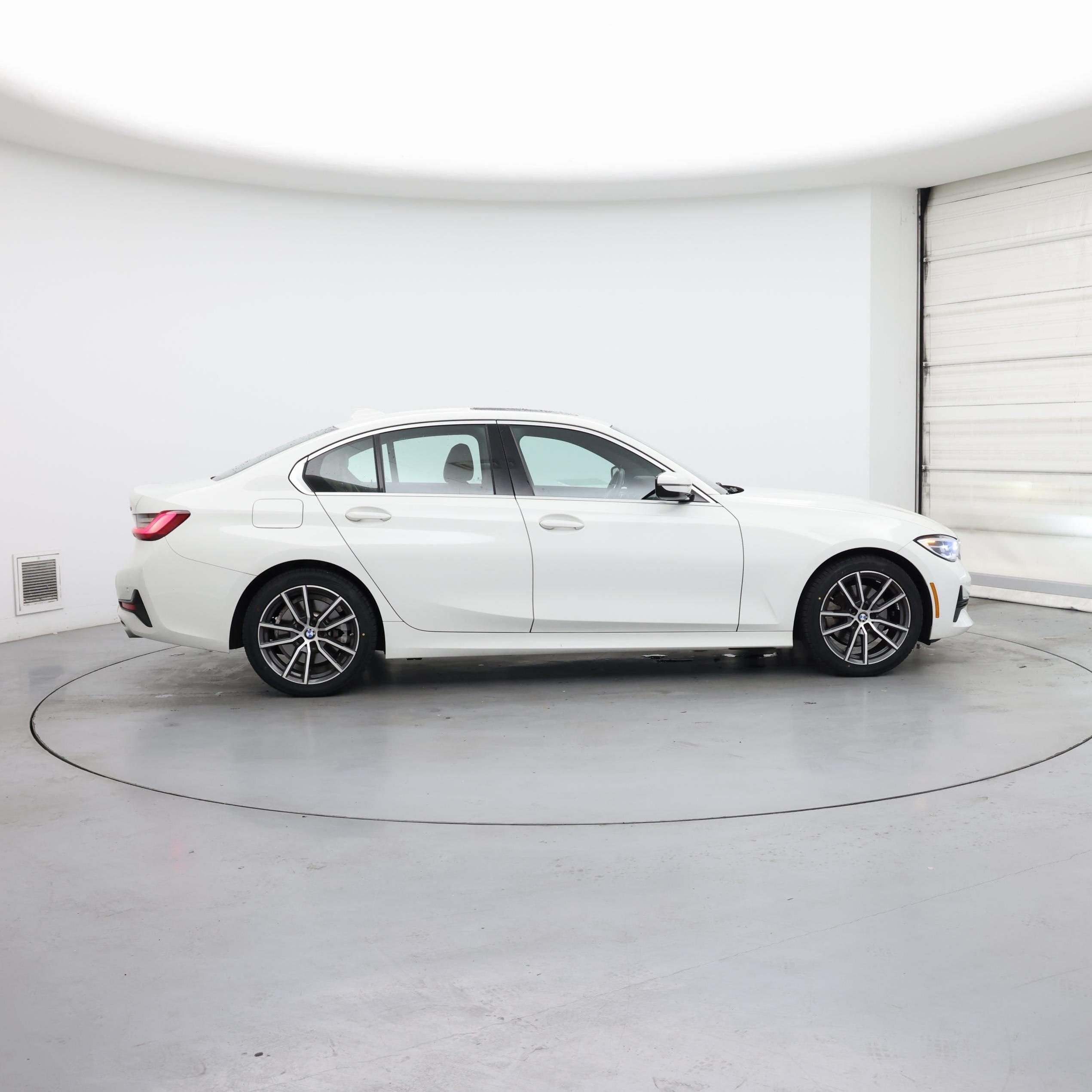 Thumbnail: 2022 BMW 3 Series - 7