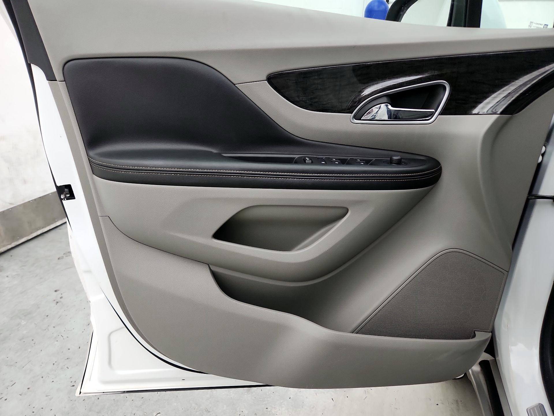 Thumbnail: 2015 Buick Encore - 12